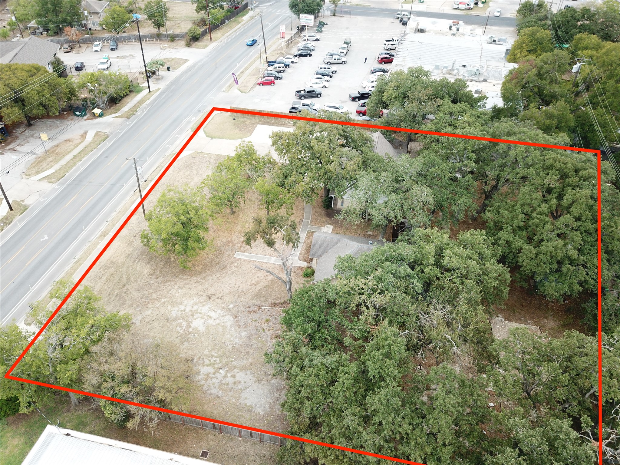 Home in Austin, TX 78723 — photo 2