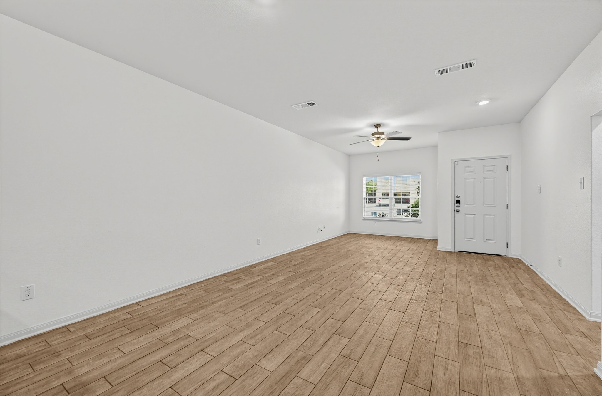 172 Allington Circle, Jarrell, TX 76537 — photo 3