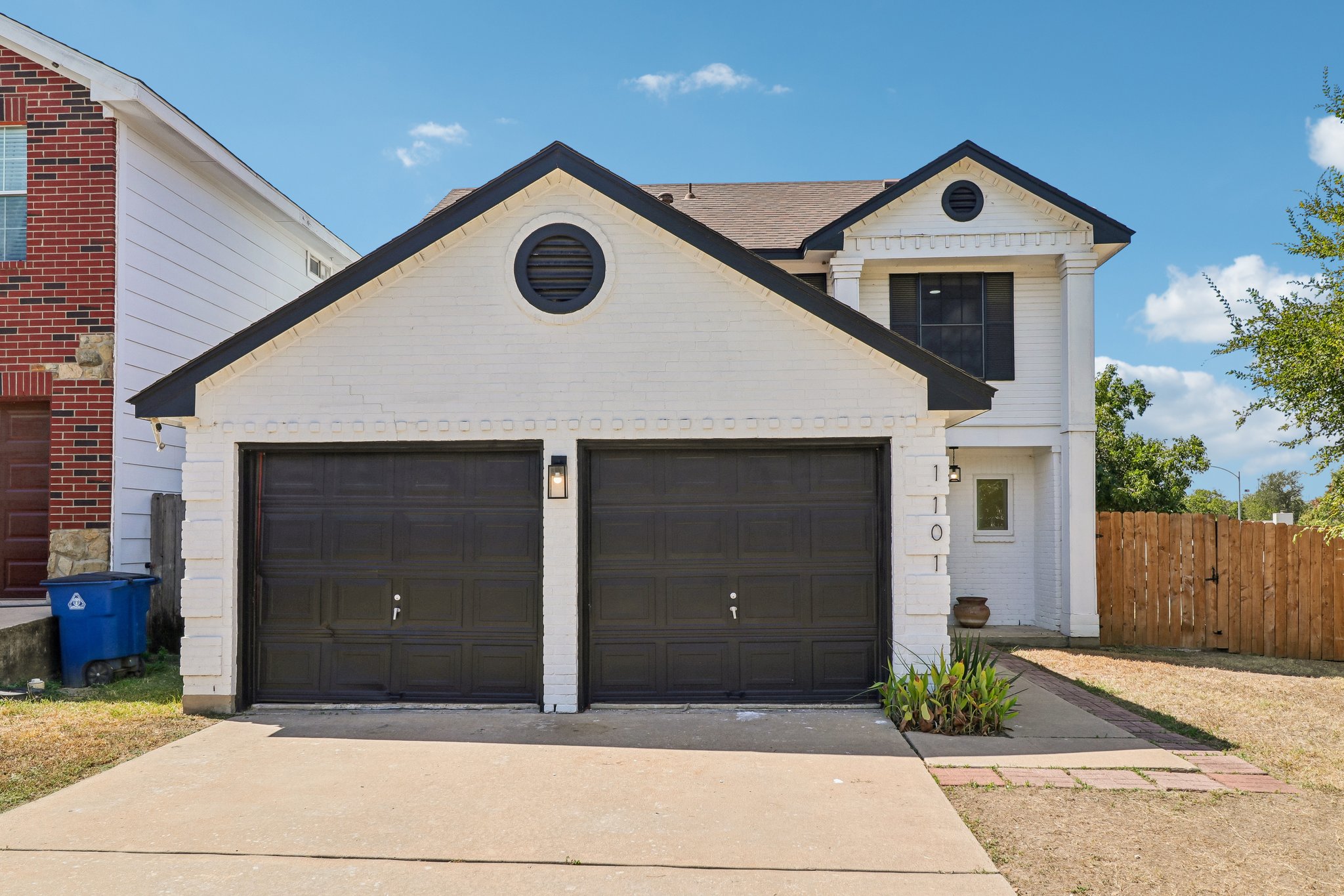 1101 Silverton Ct — photo