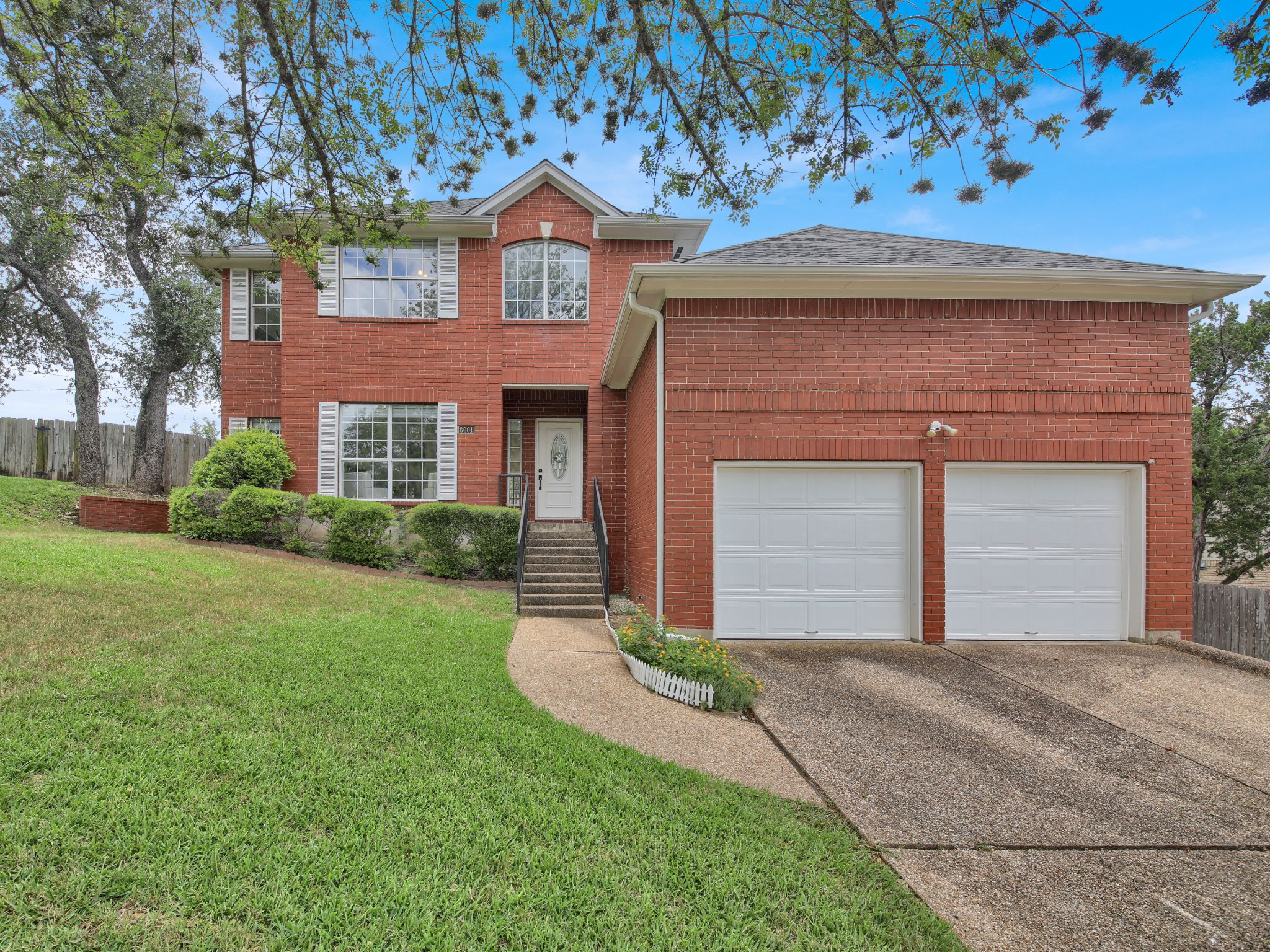 6001 Sierra Arbor Ct — photo