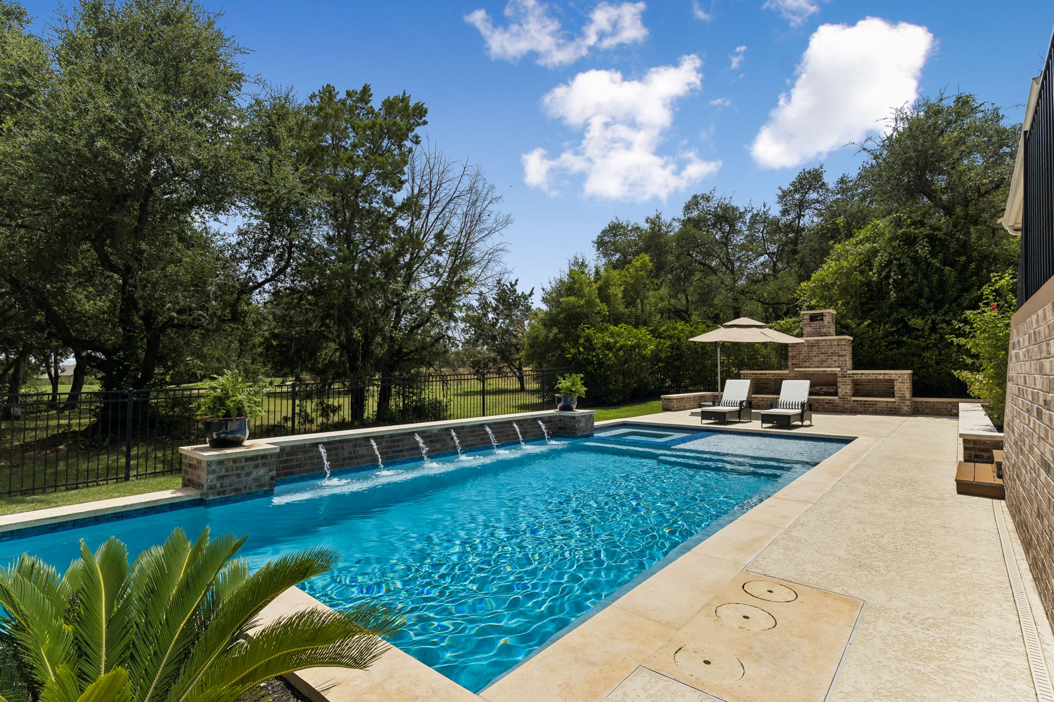 11813 Eagles Glen Dr — photo