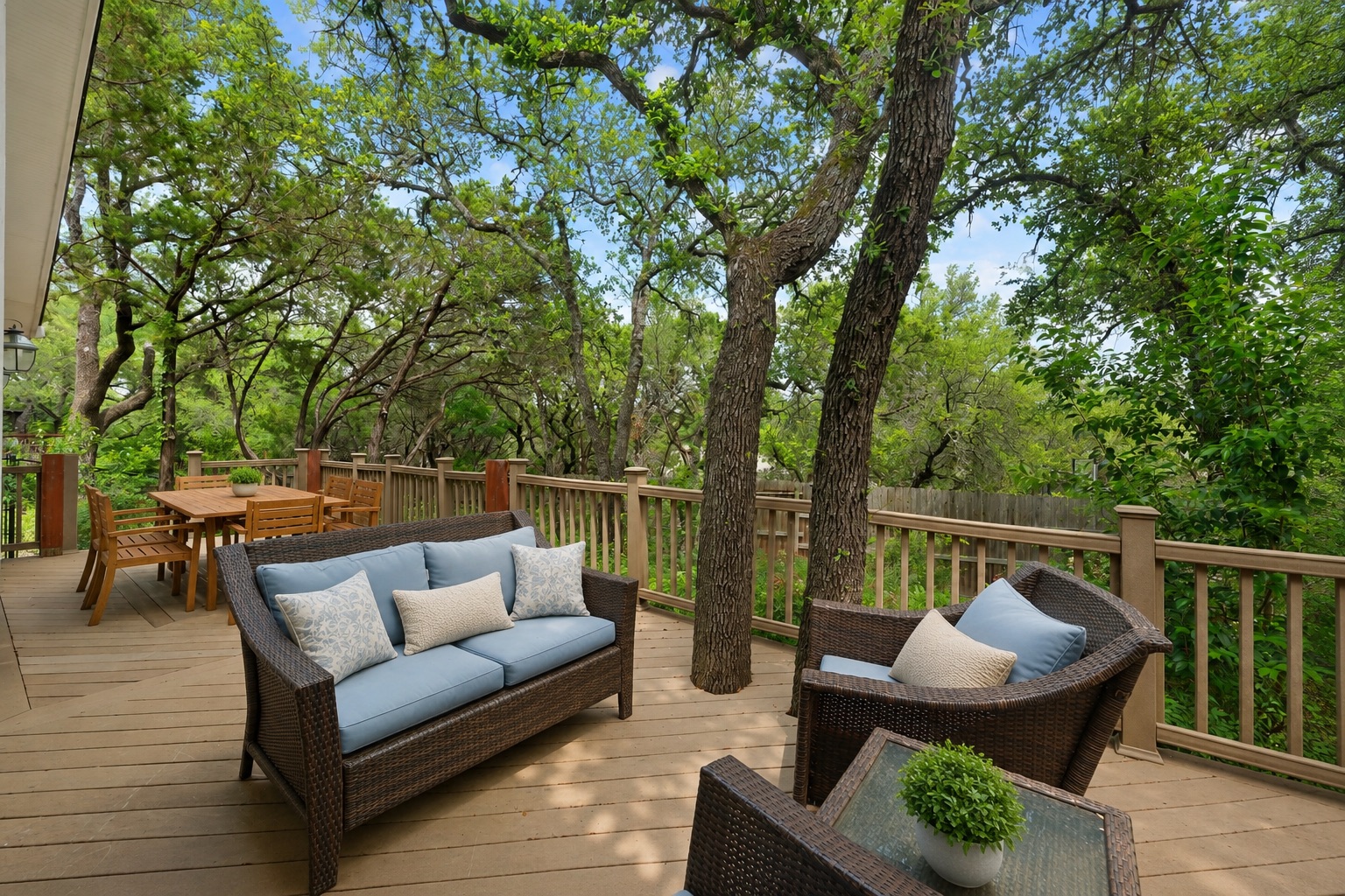 1211 Falcon Ledge Dr — photo