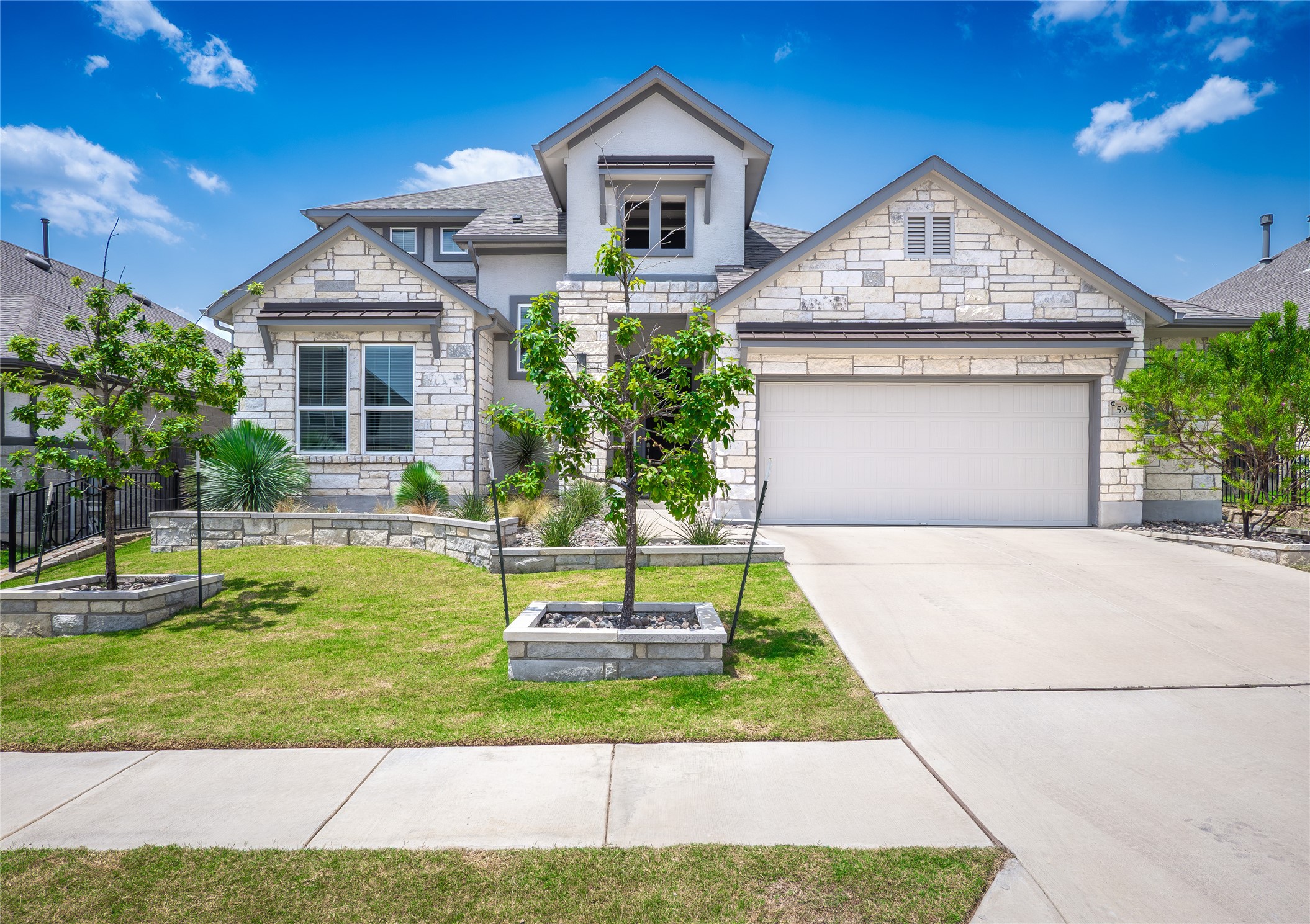 595 Wild Pecan Loop — photo
