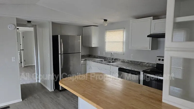 1113 Colorado Dr 10 — photo