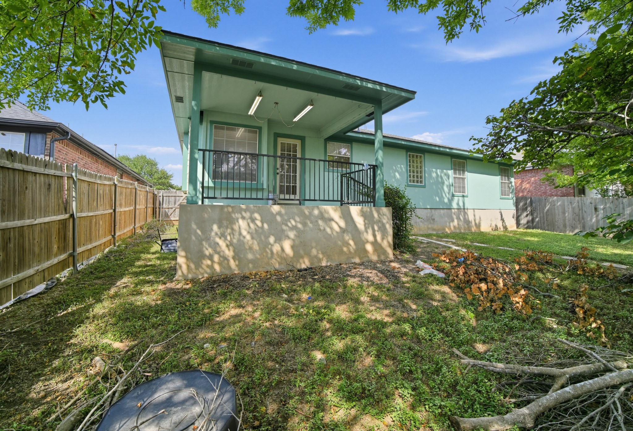 1417 Sweet Leaf Ln — photo