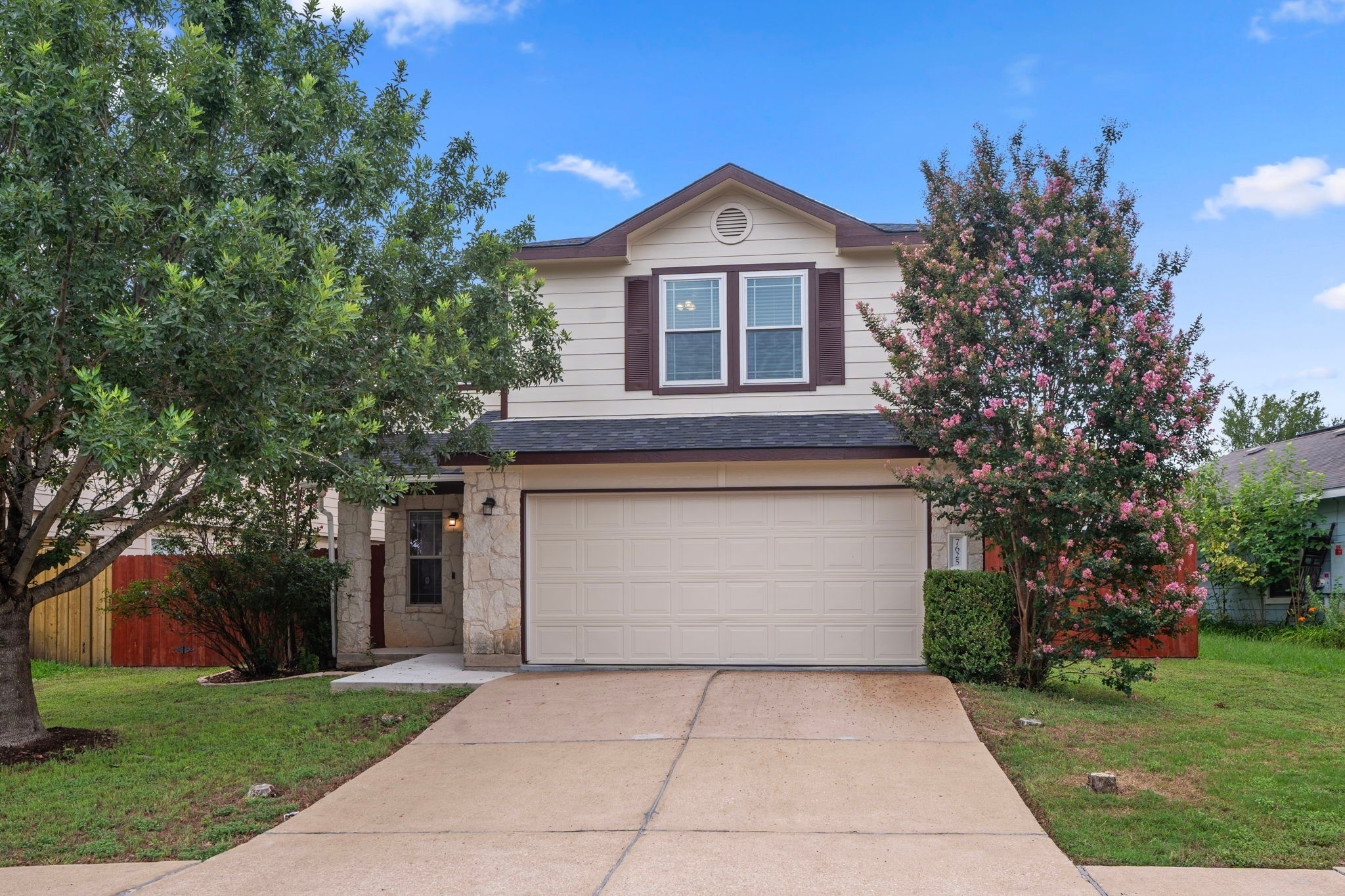7625 Cayenne Ln — photo