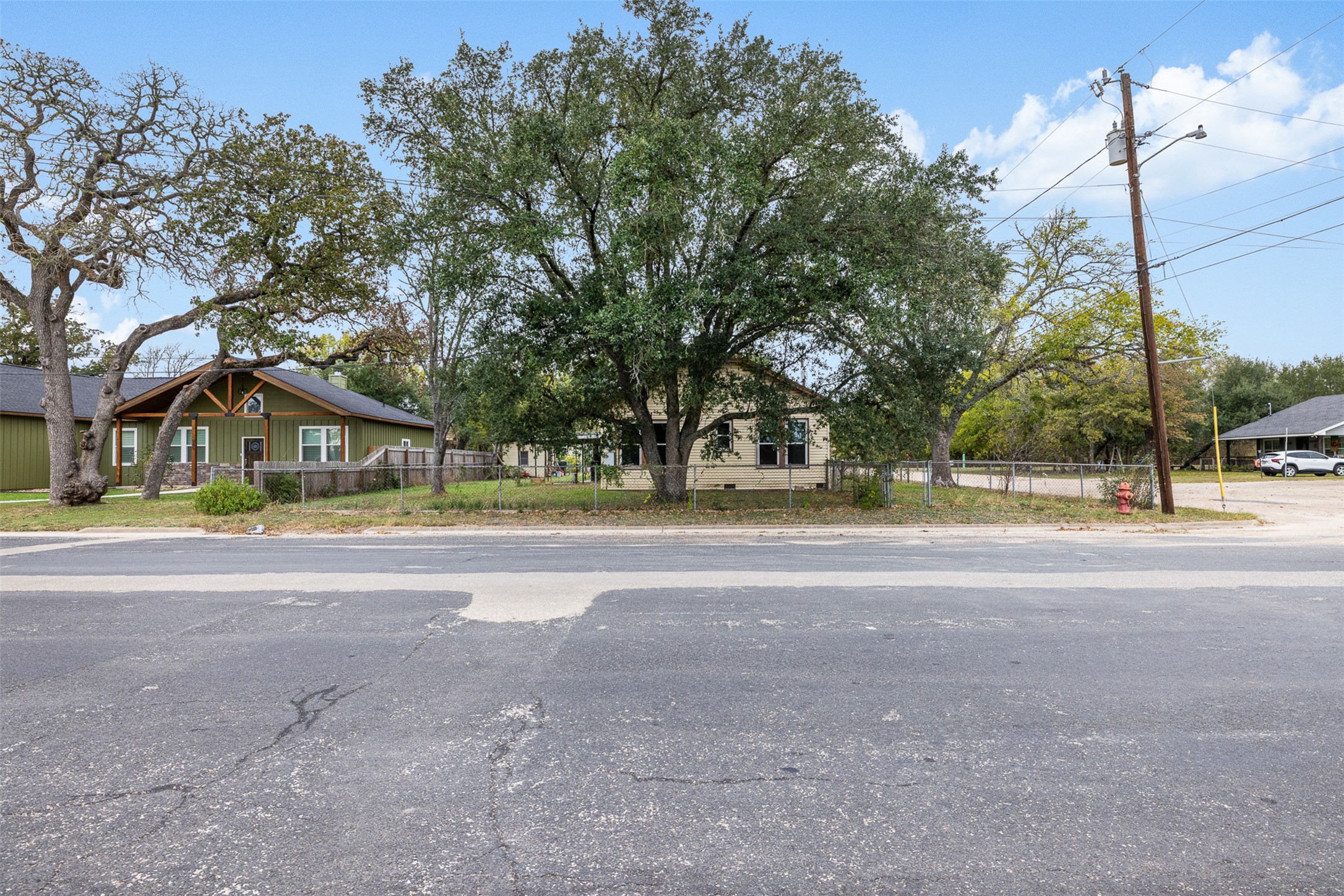 148 E Boundary St — photo