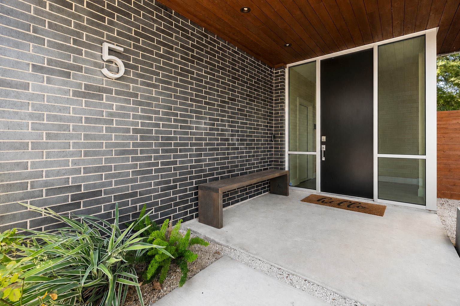 2105 Goodrich Ave 5 — photo