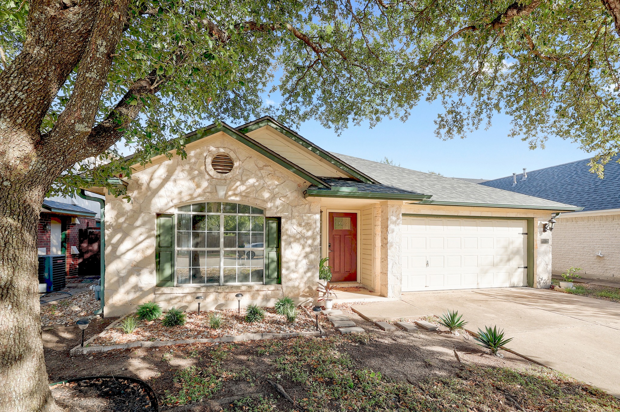 15629 Ecorio Dr — photo