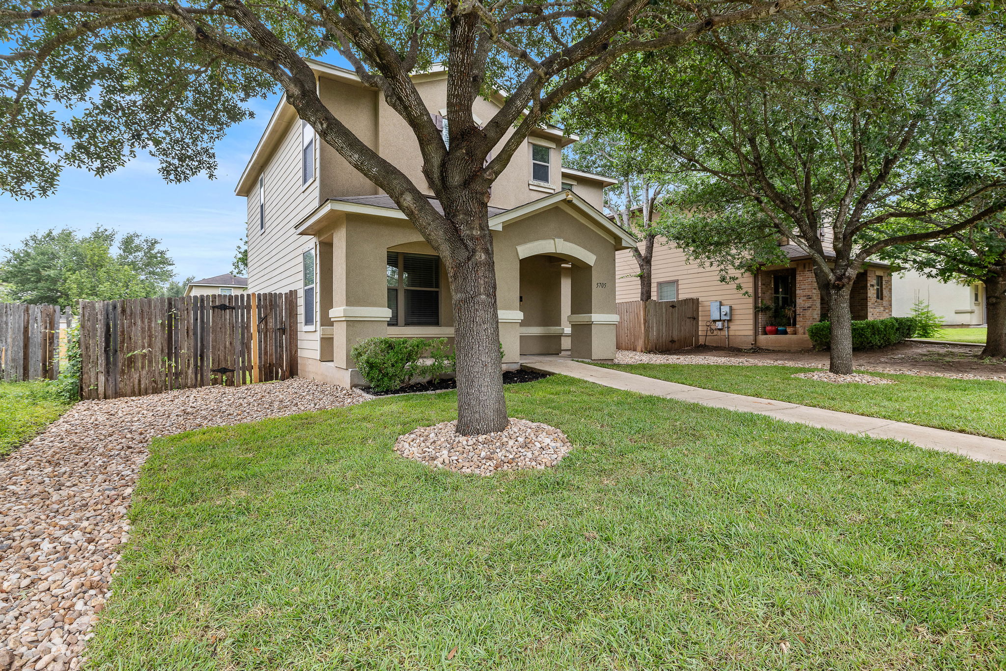 5705 Viewpoint Drive, Austin, TX 78744 — photo 2