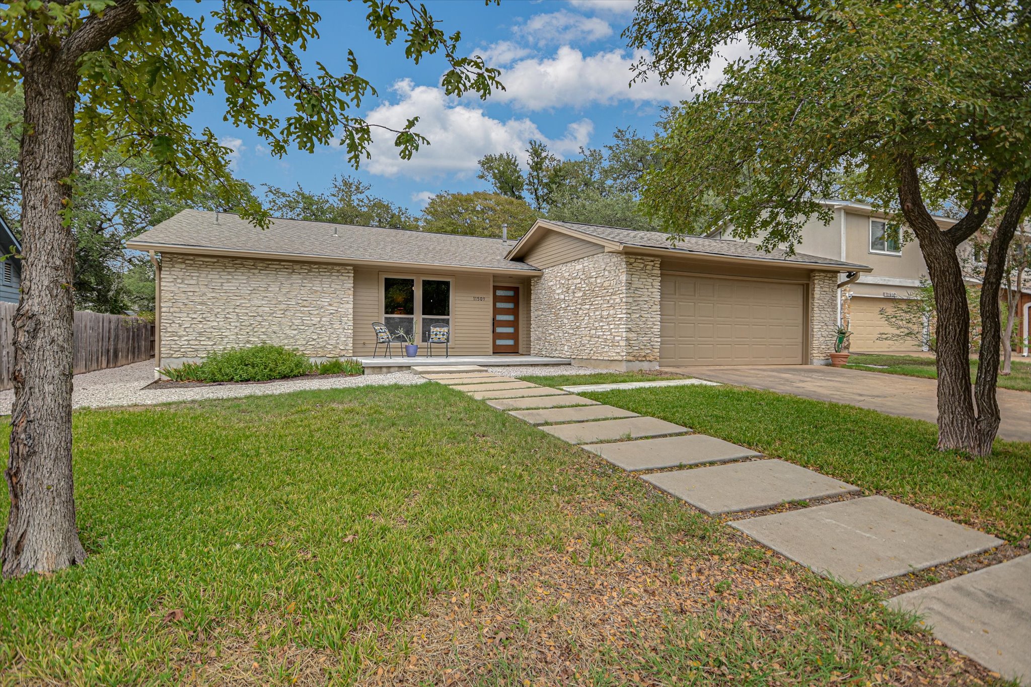 11509 Heathrow Dr — photo