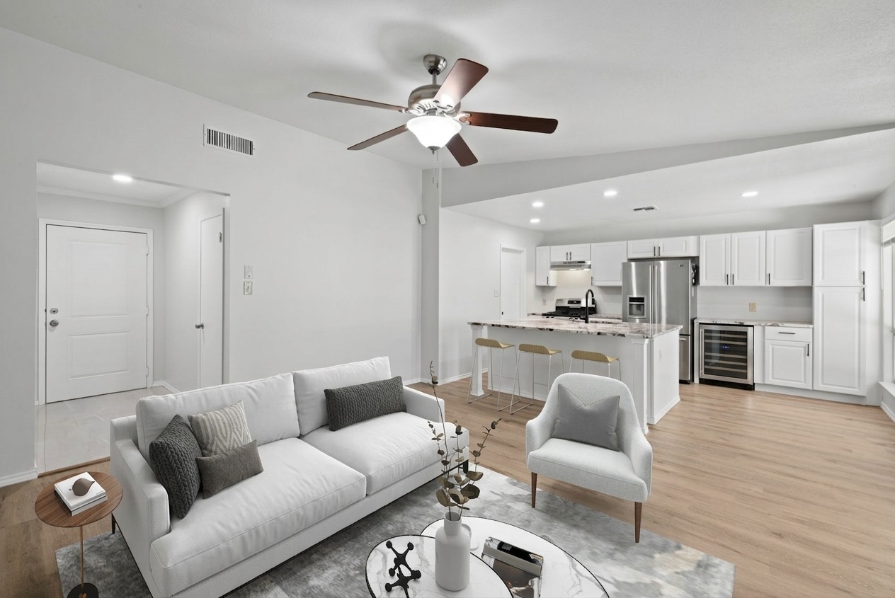 10001 Woodglen Dr — photo