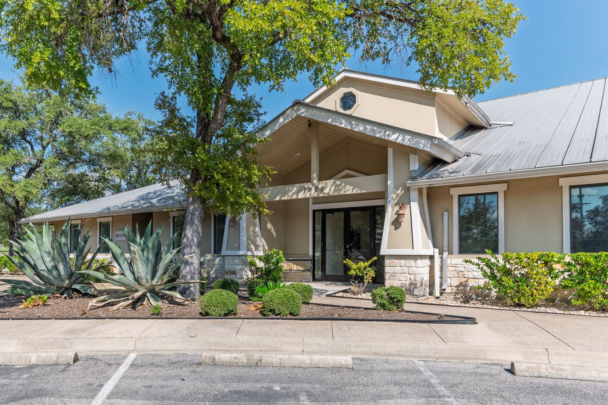 1907 Cypress Creek Rd 107 & 108 — photo