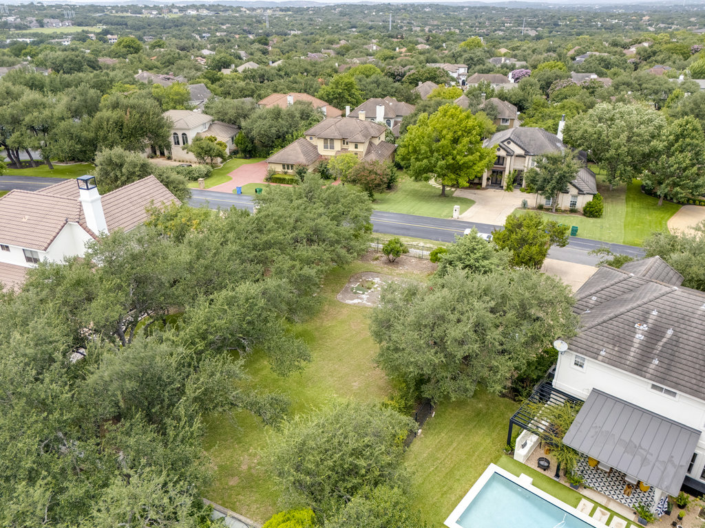 9 Wingreen Loop, The Hills, TX 78738 — photo 3