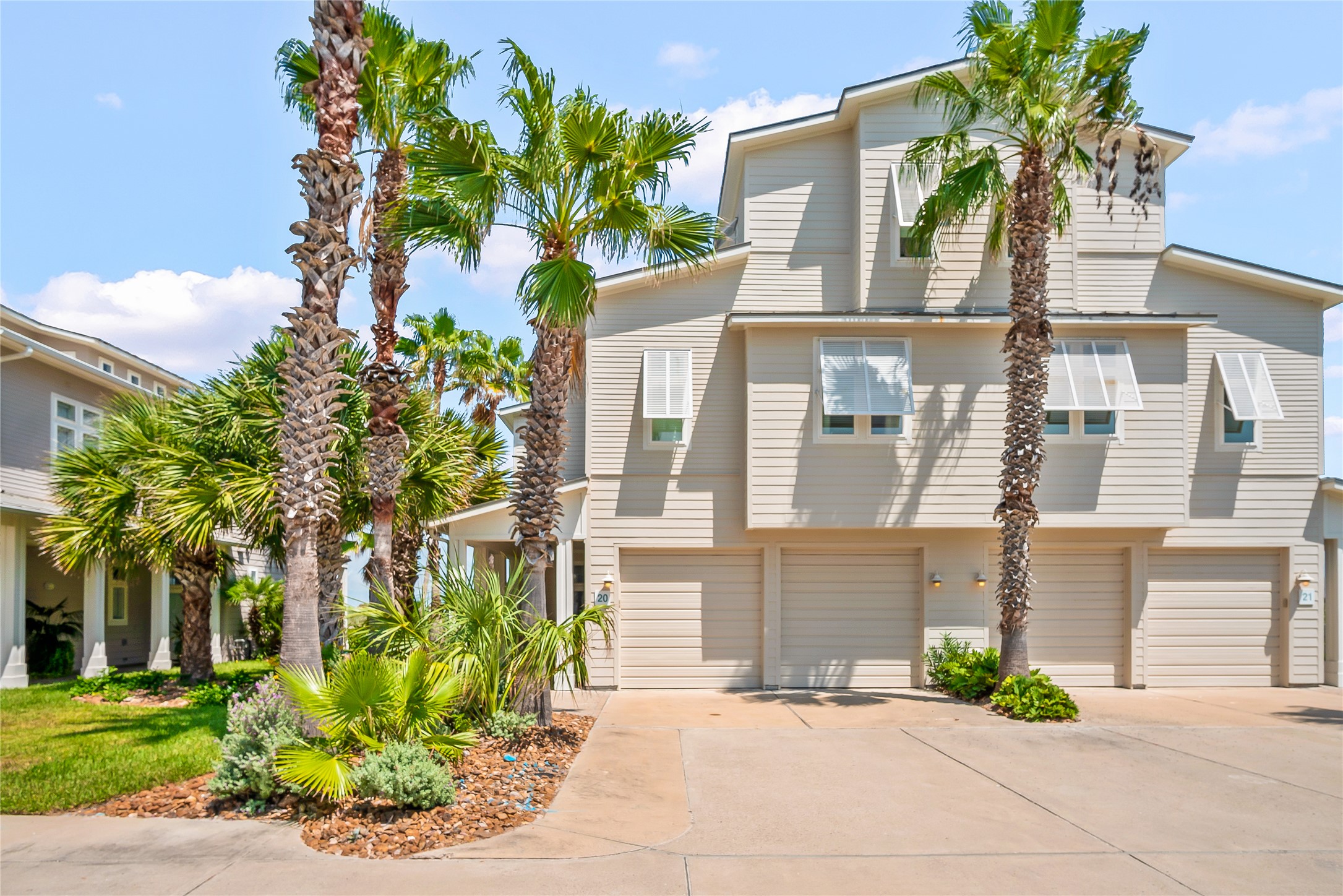 3700 Island Moorings Pkwy 20 — photo