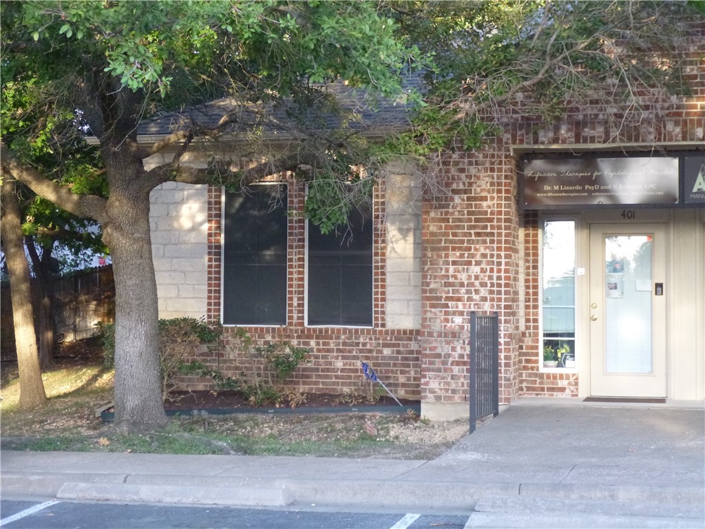 15901 Central Commerce Dr 401 — photo