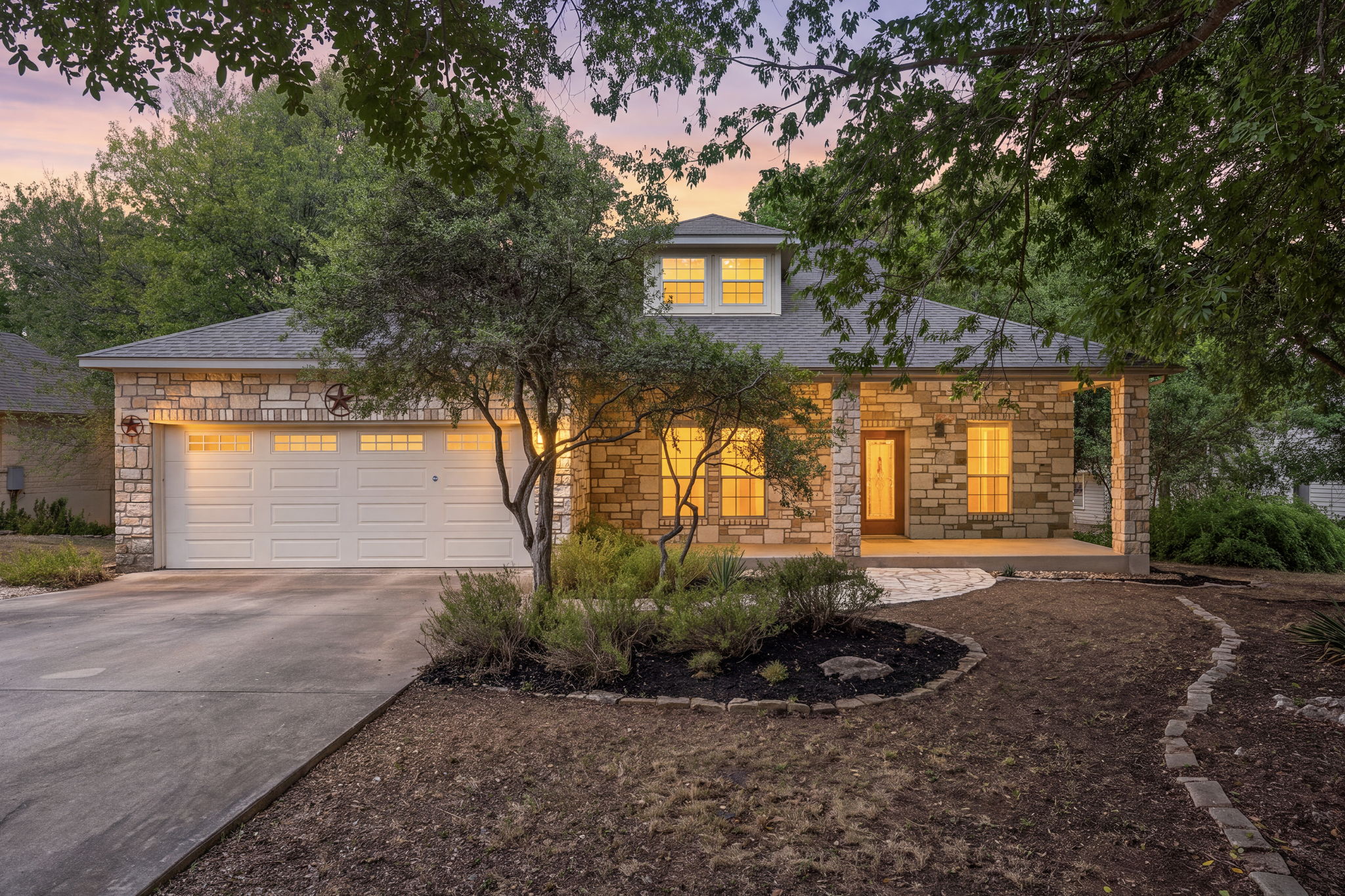 98 Brookhollow Dr — photo