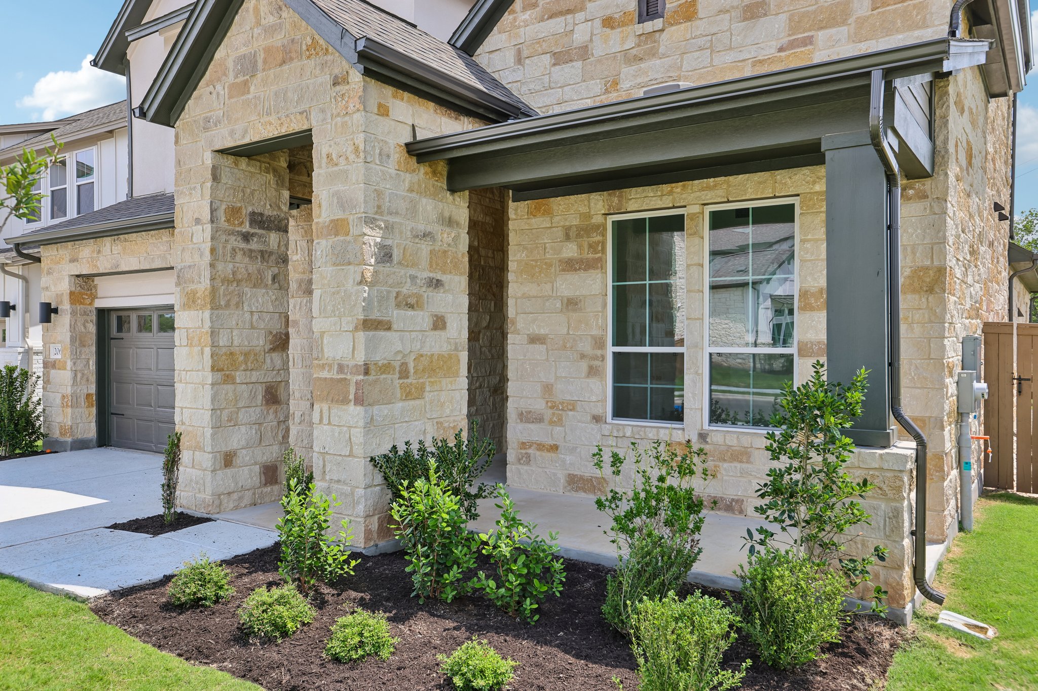 206 San Saba Dr — photo