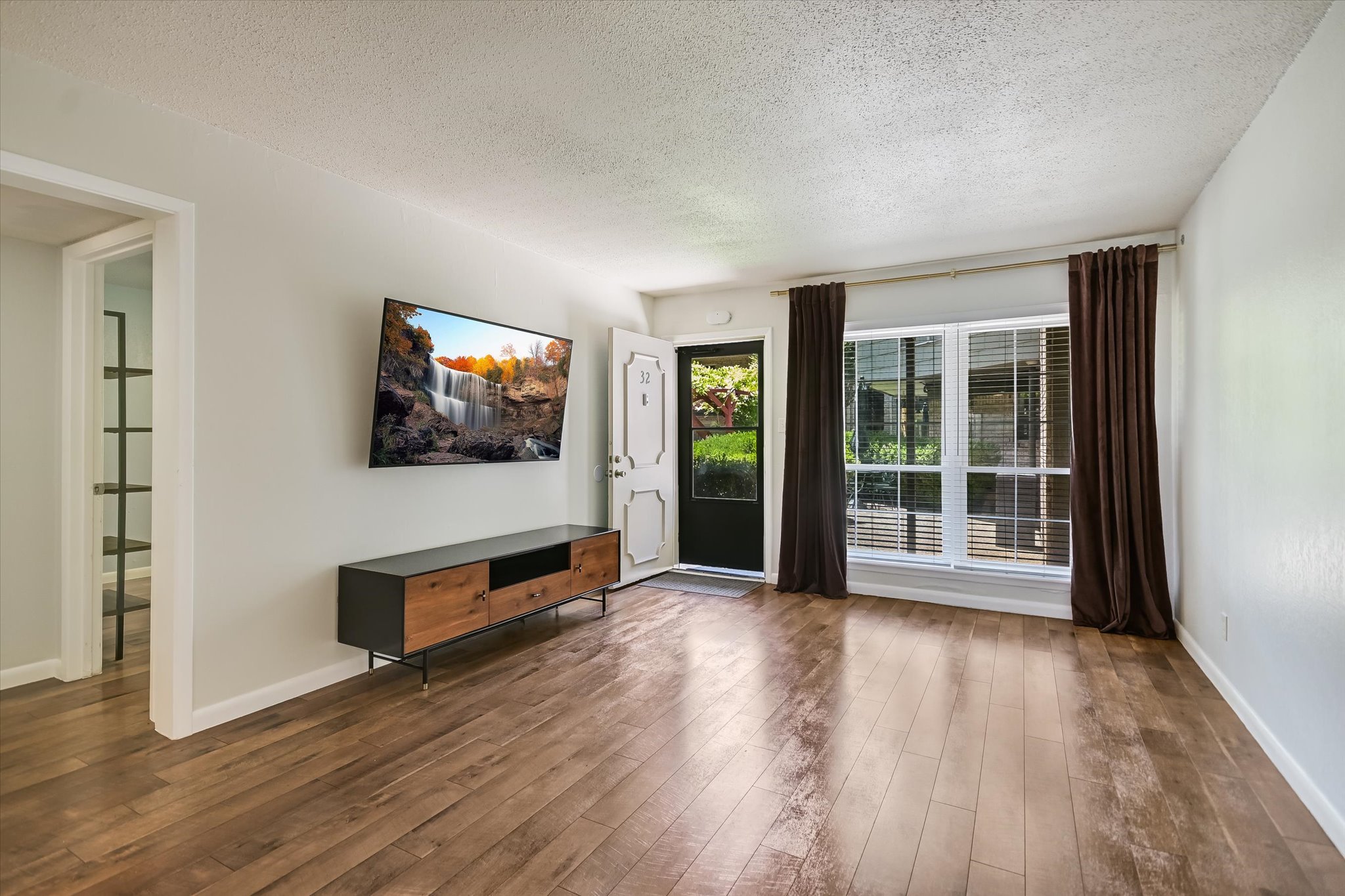 2425 Ashdale Dr 32 — photo