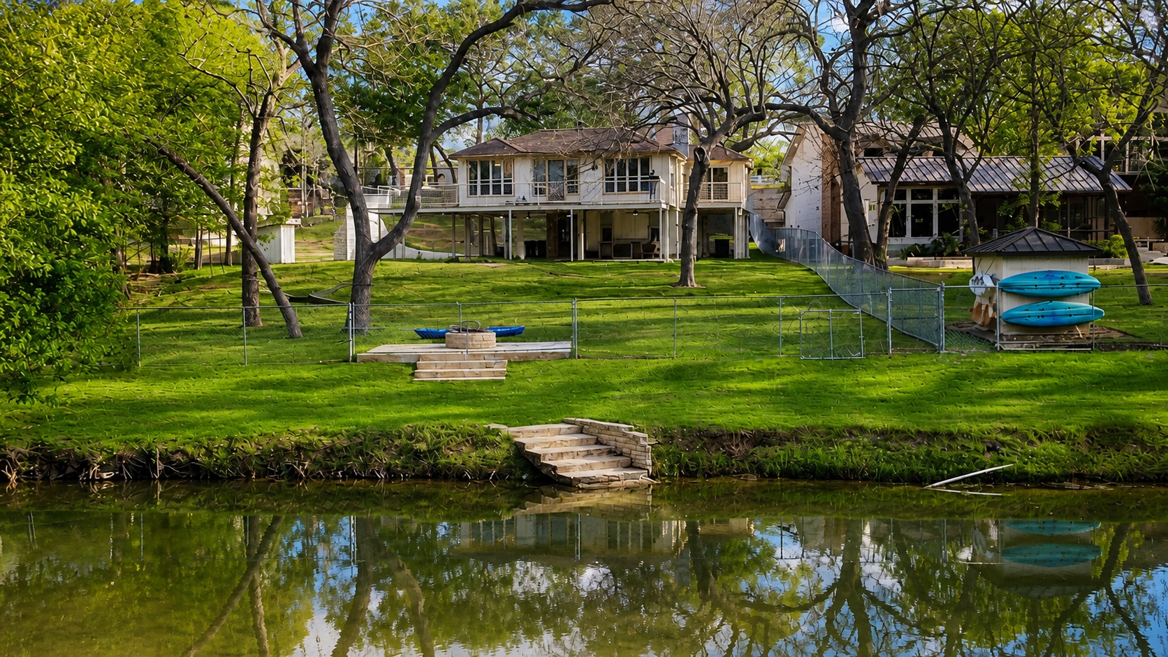 716 River Cliff Dr — photo