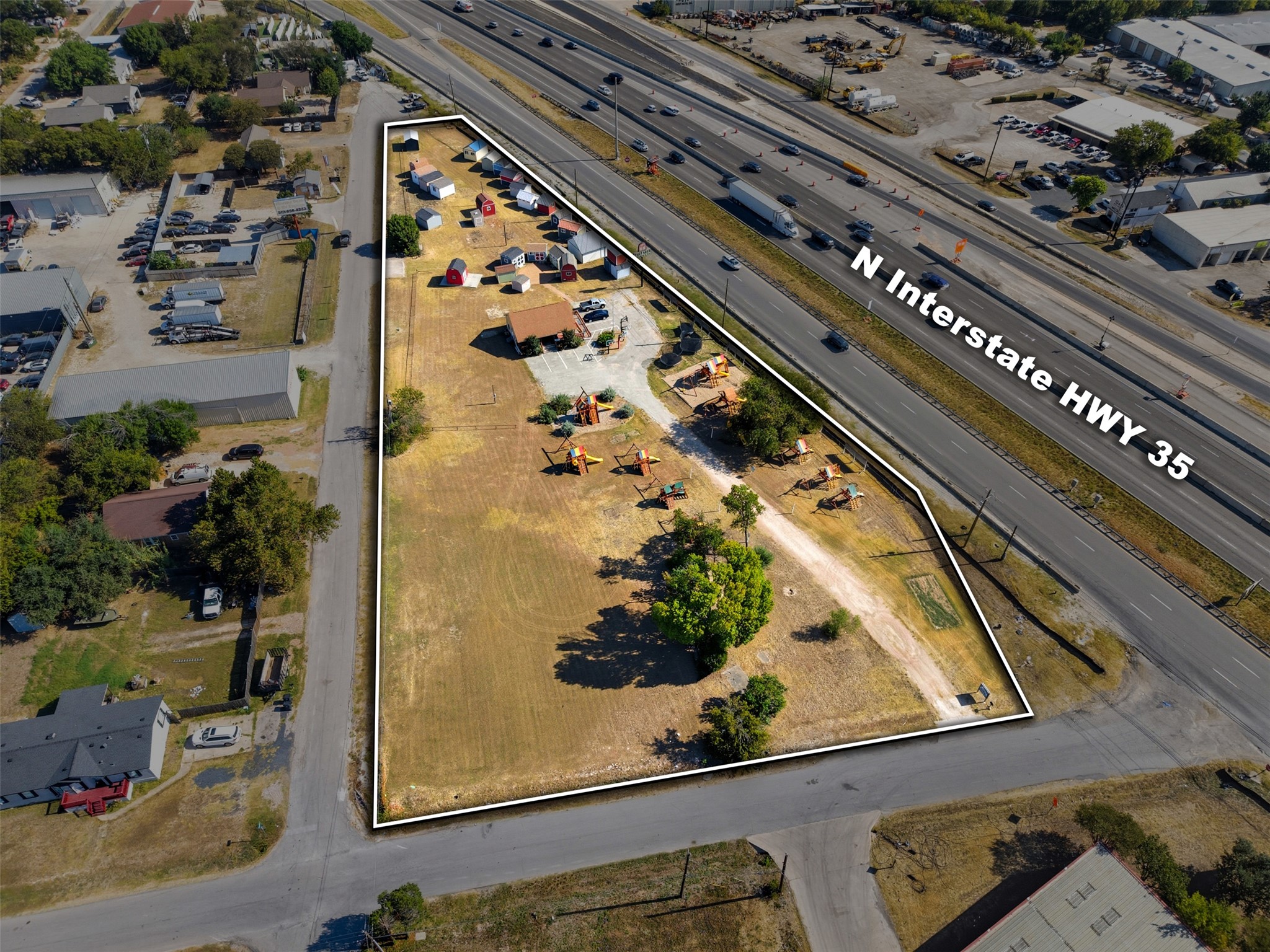 15524 N Interstate 35 Highway — photo