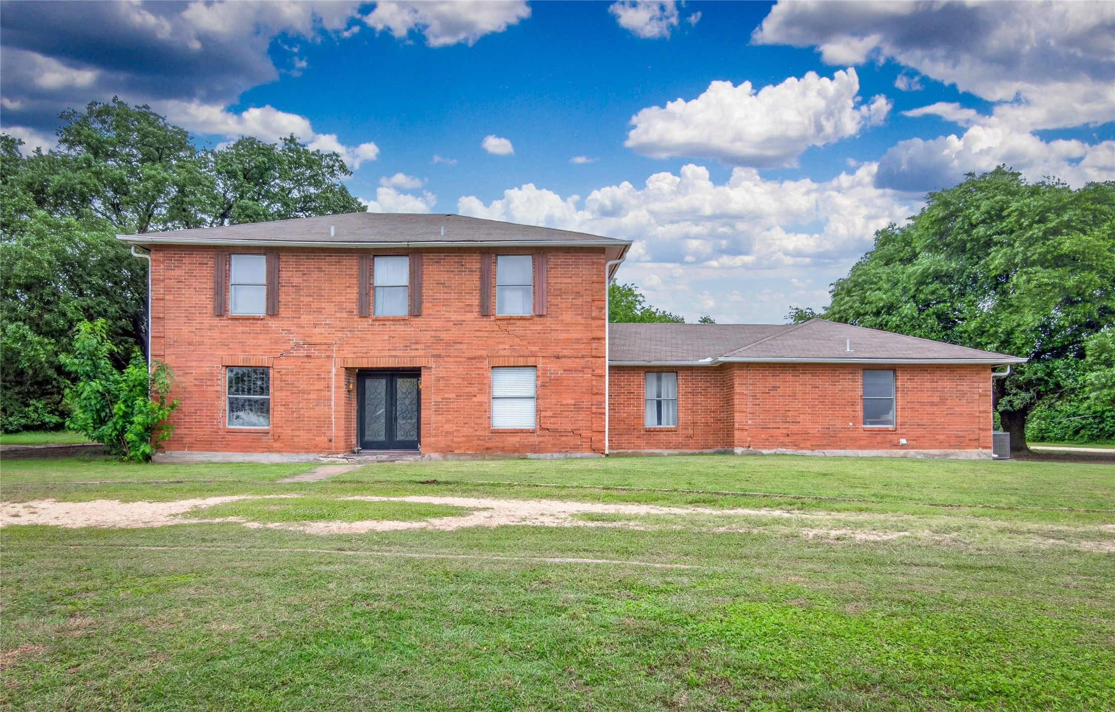 1405 Southwood Hills Dr — photo