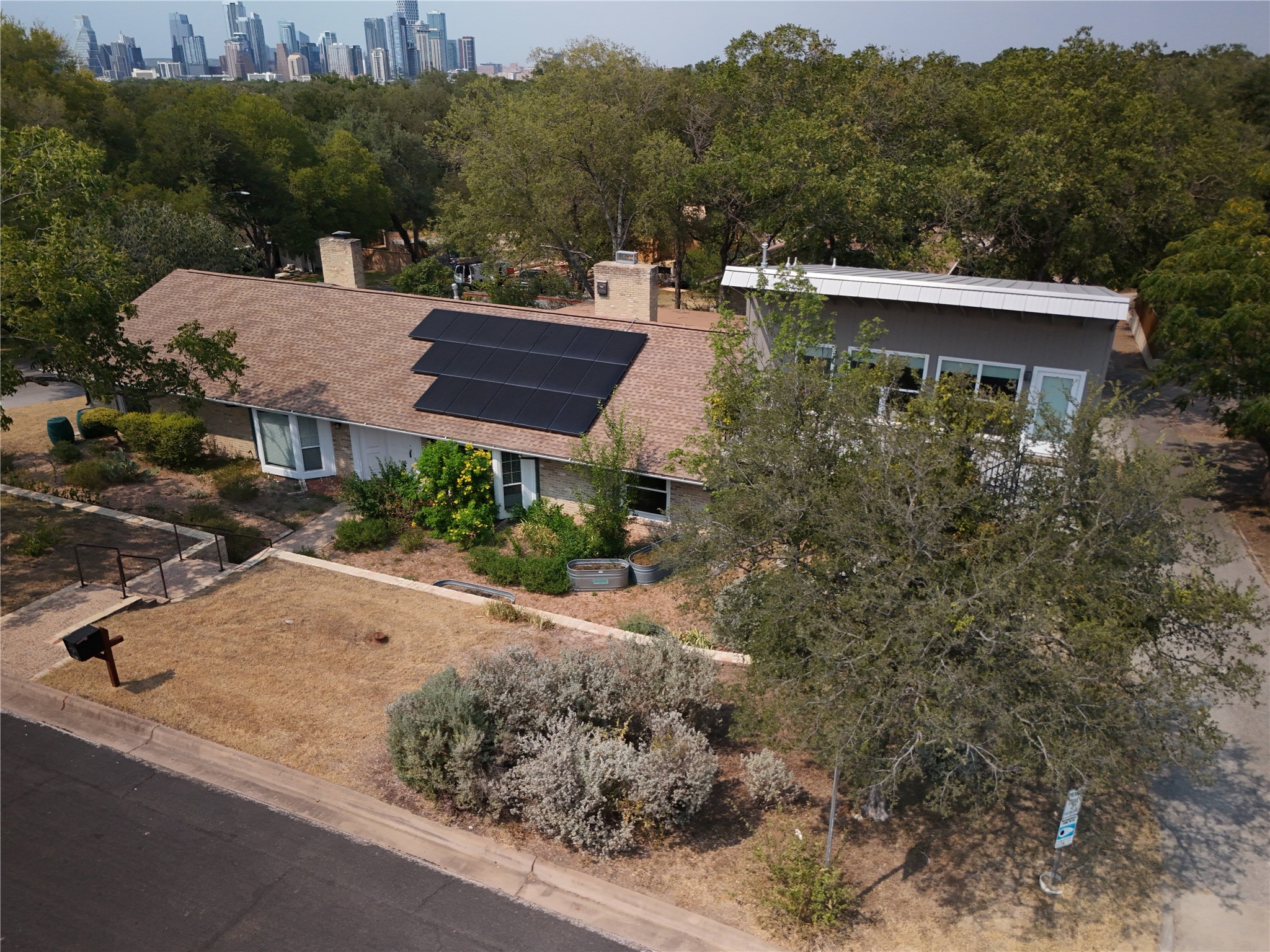 1706 Windoak Dr — photo