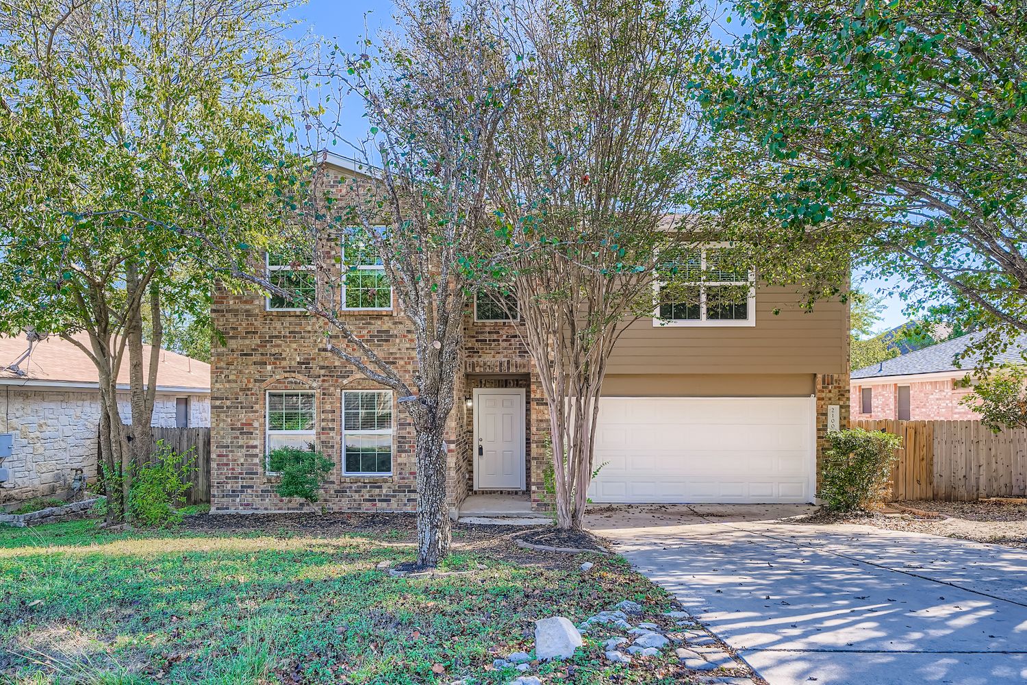 2100 Coachlamp Dr — photo