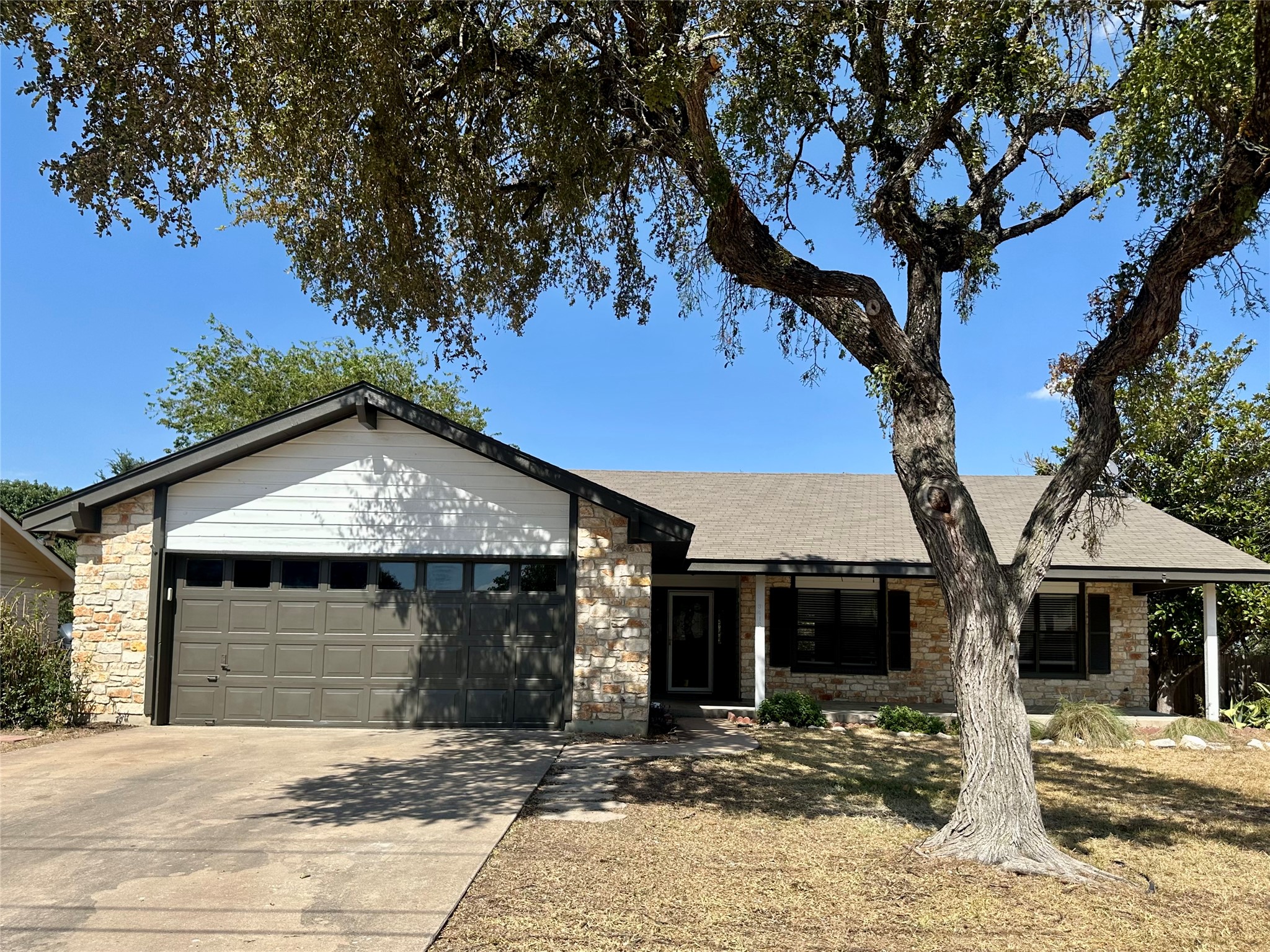 3419 Bluebonnet Trl — photo