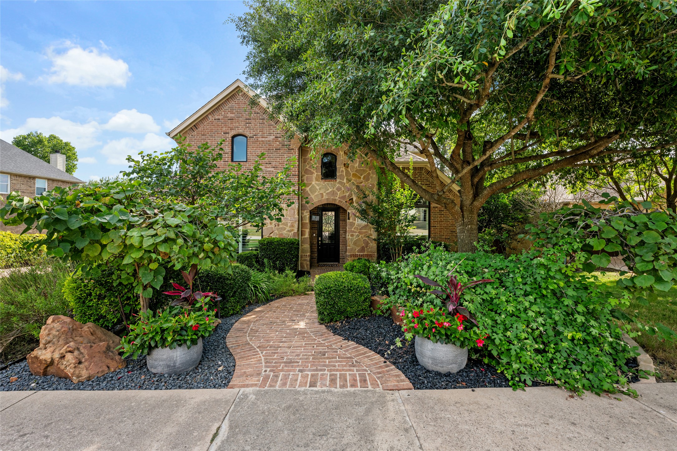 571 Aspen Dr — photo