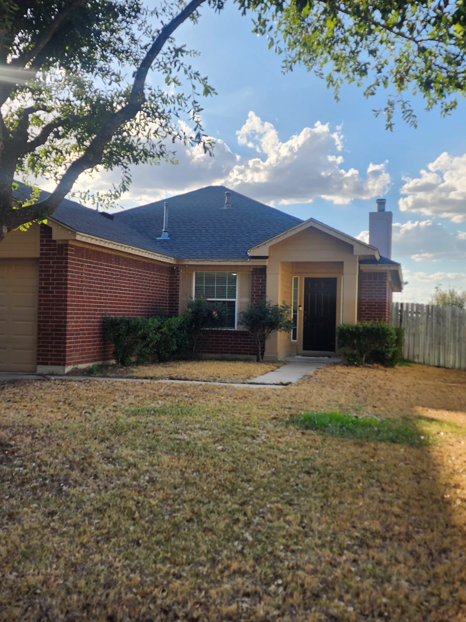 313 Estate Dr — photo
