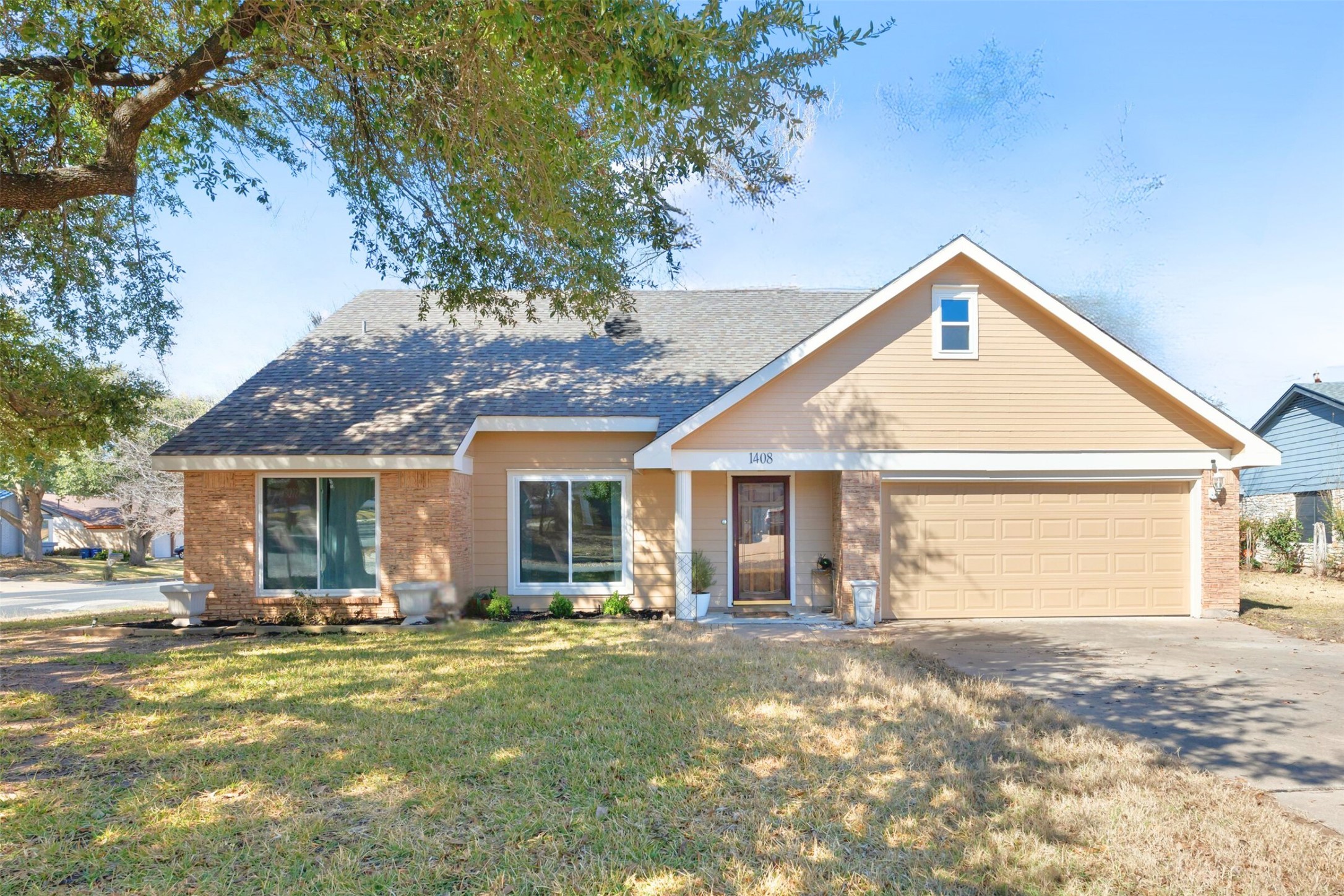 1408 Doonesbury Dr — photo