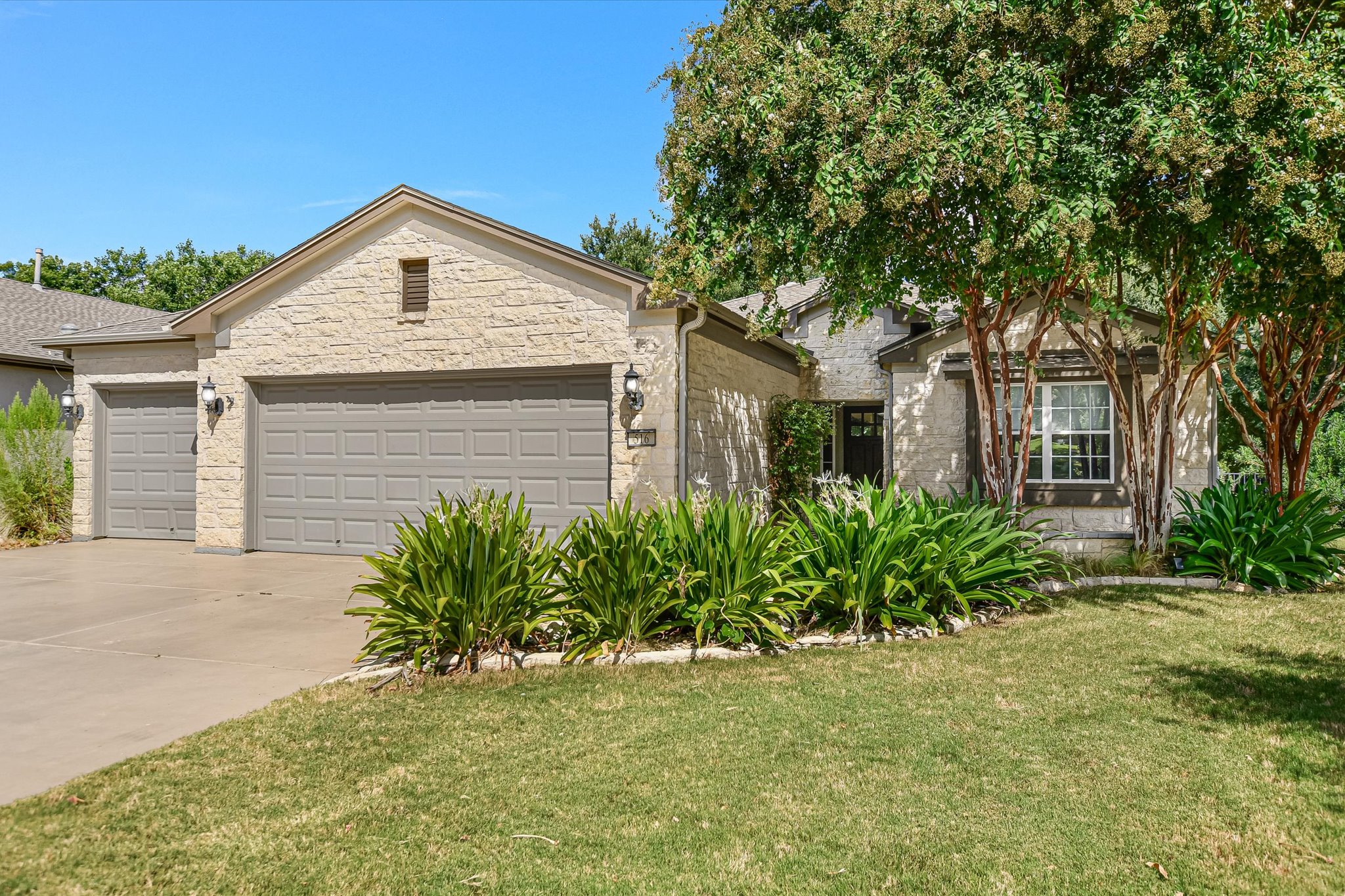 516 Independence Creek Ln — photo