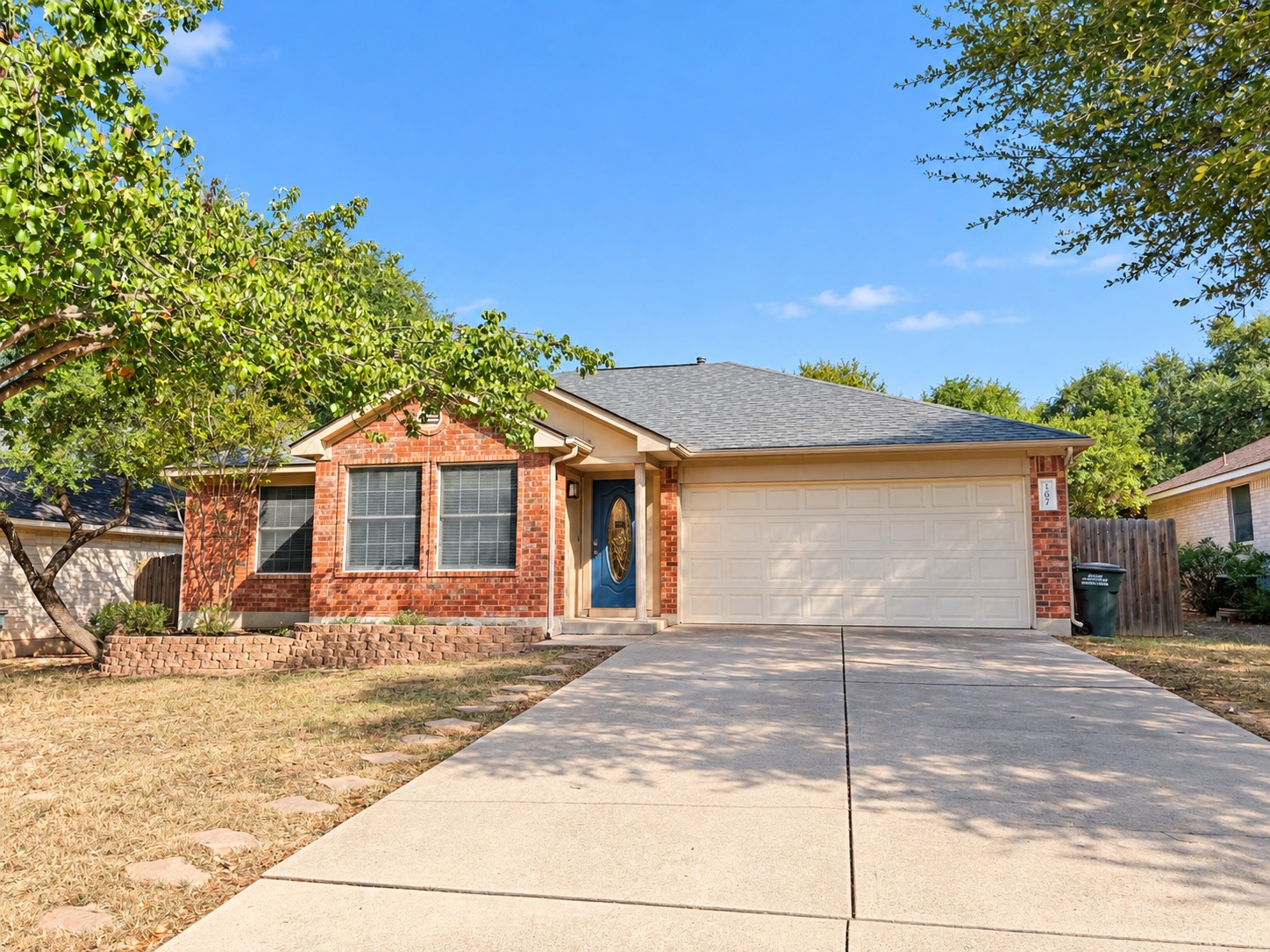 807 Hilltop Dr — photo