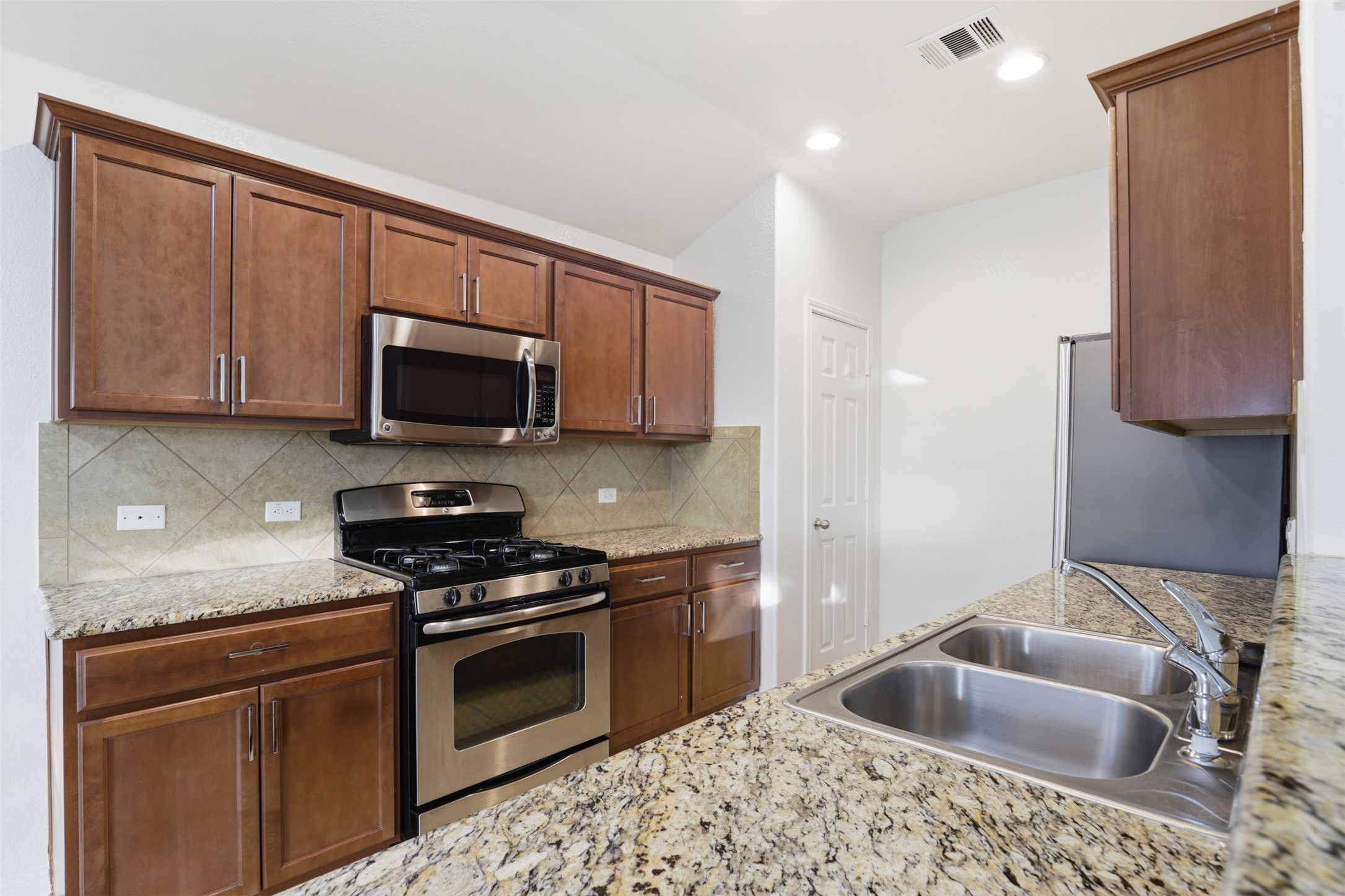 448 Nottingham Loop, Kyle, TX 78640 — photo 3