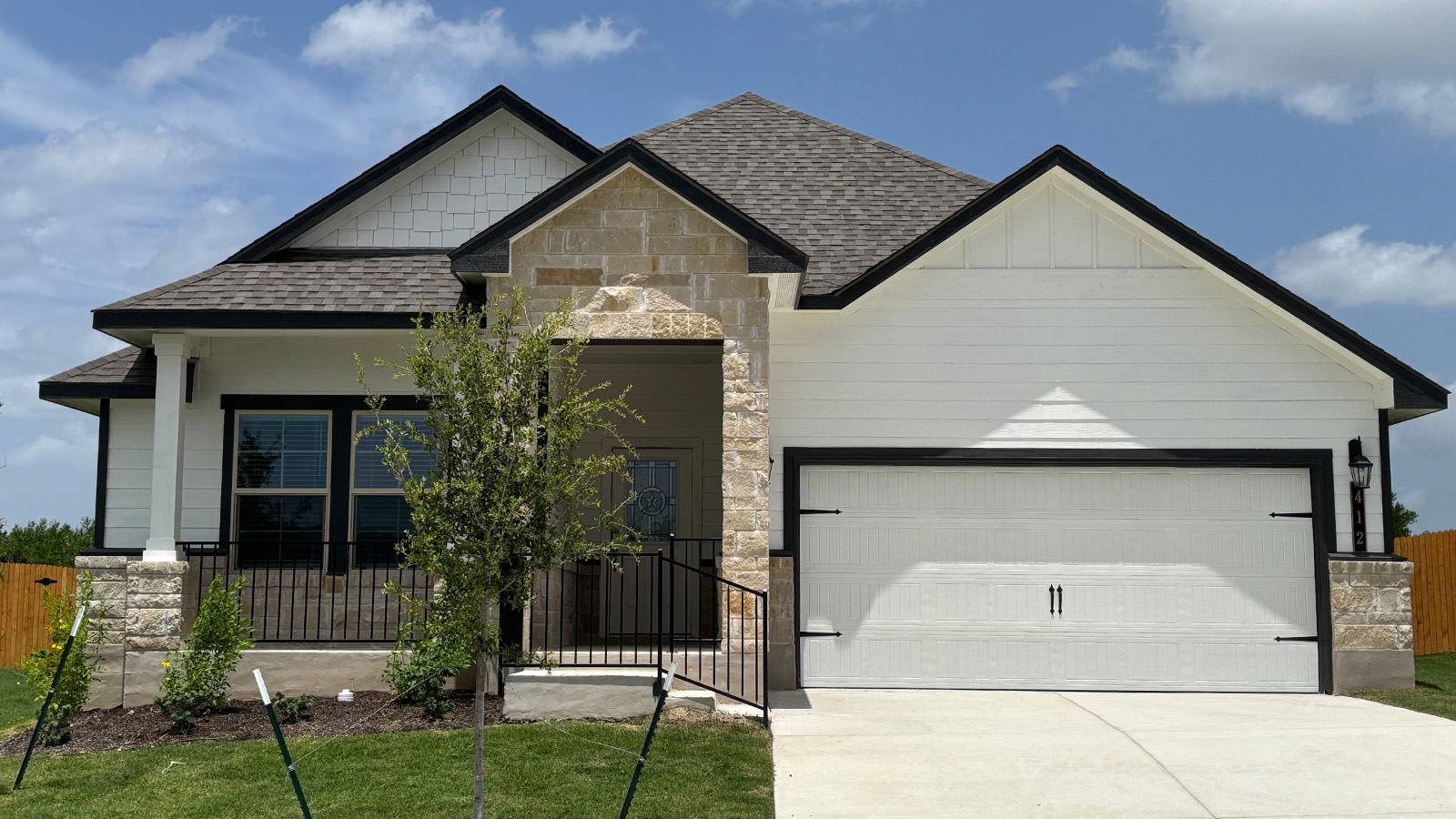 412 Creekfall Rd — photo