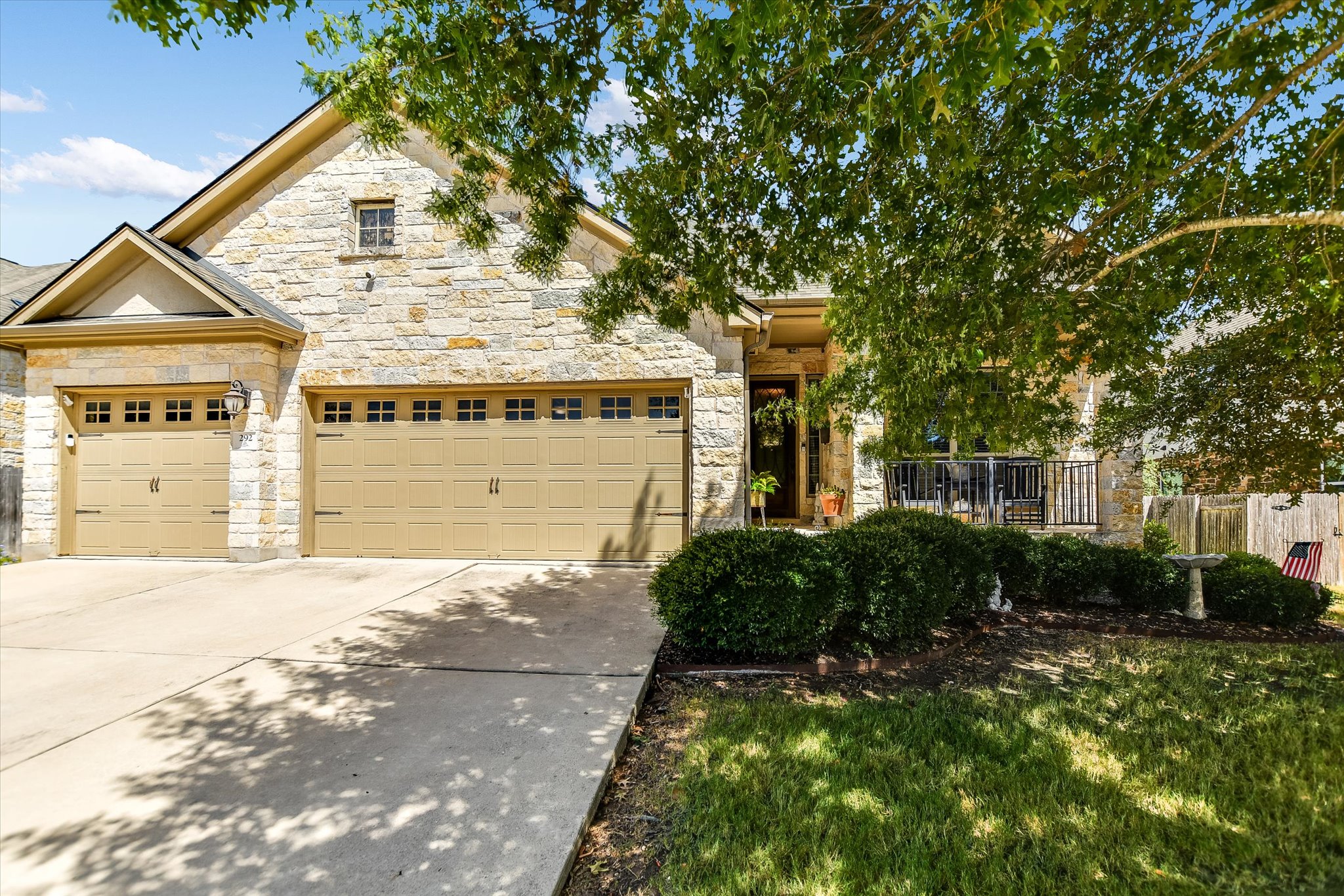 292 Swallowtail Dr — photo
