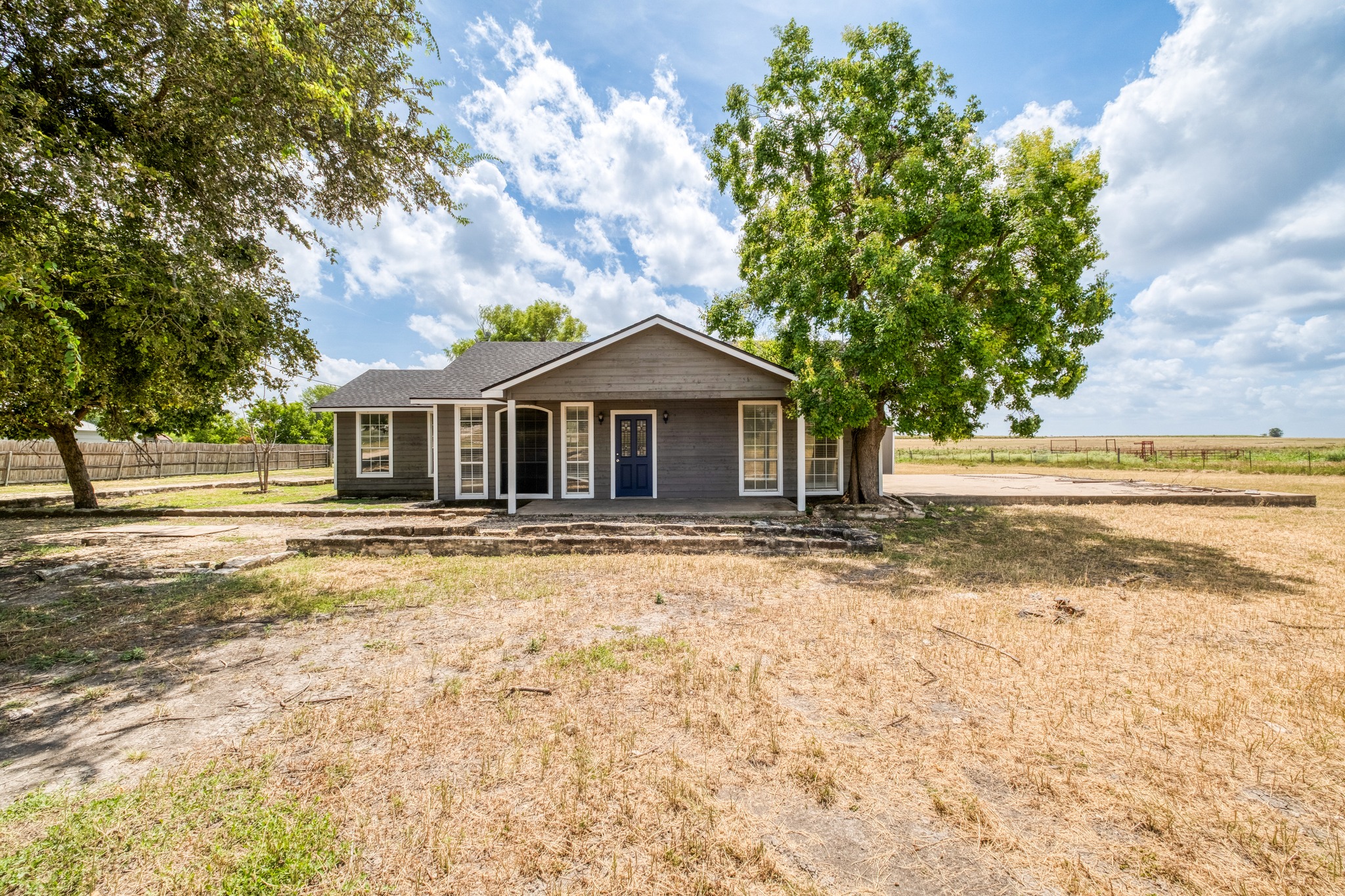 2701 Windy Ridge Road, Taylor, TX 76574 — photo 2