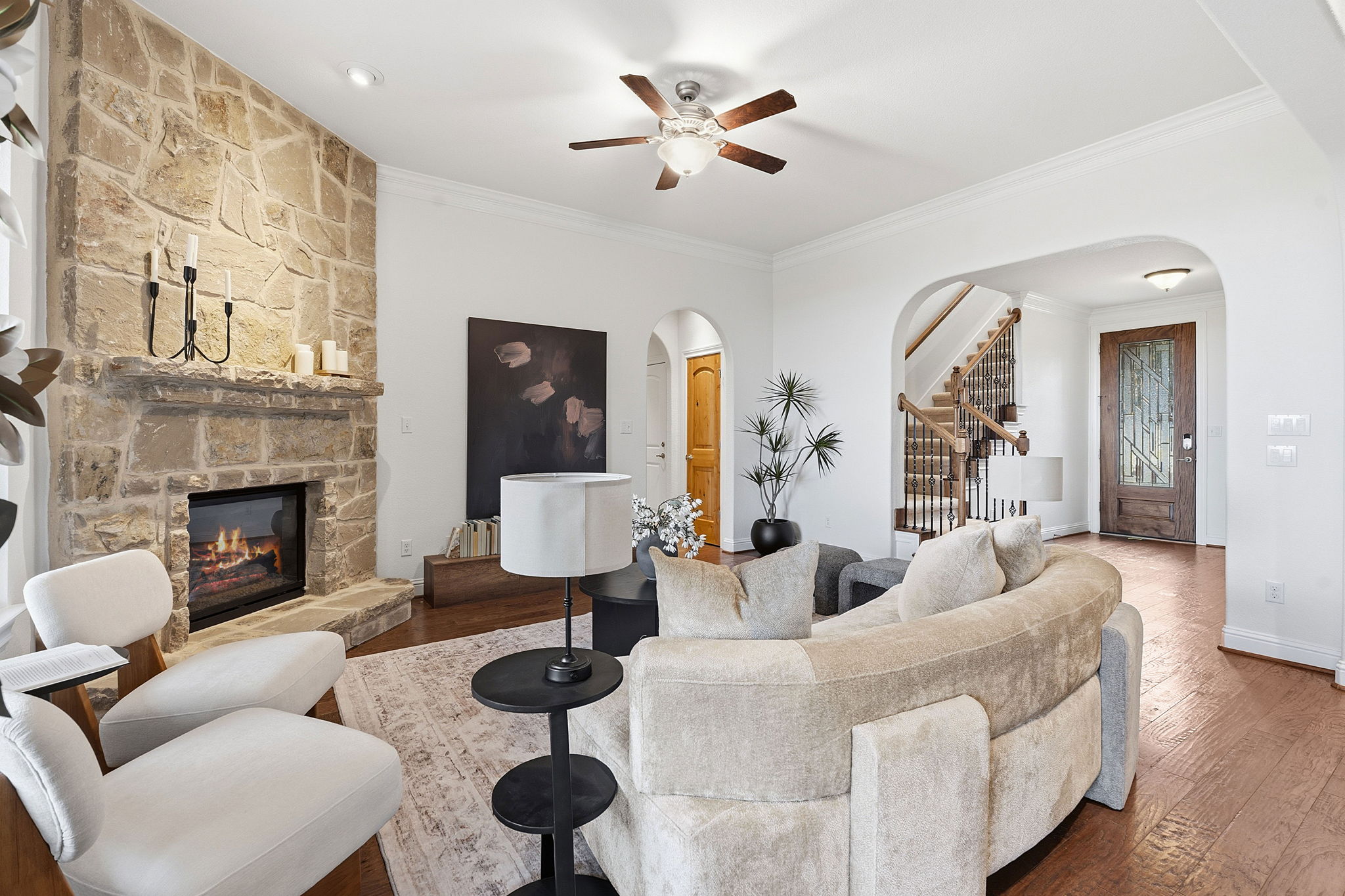 9205 Villa Norte Dr — photo