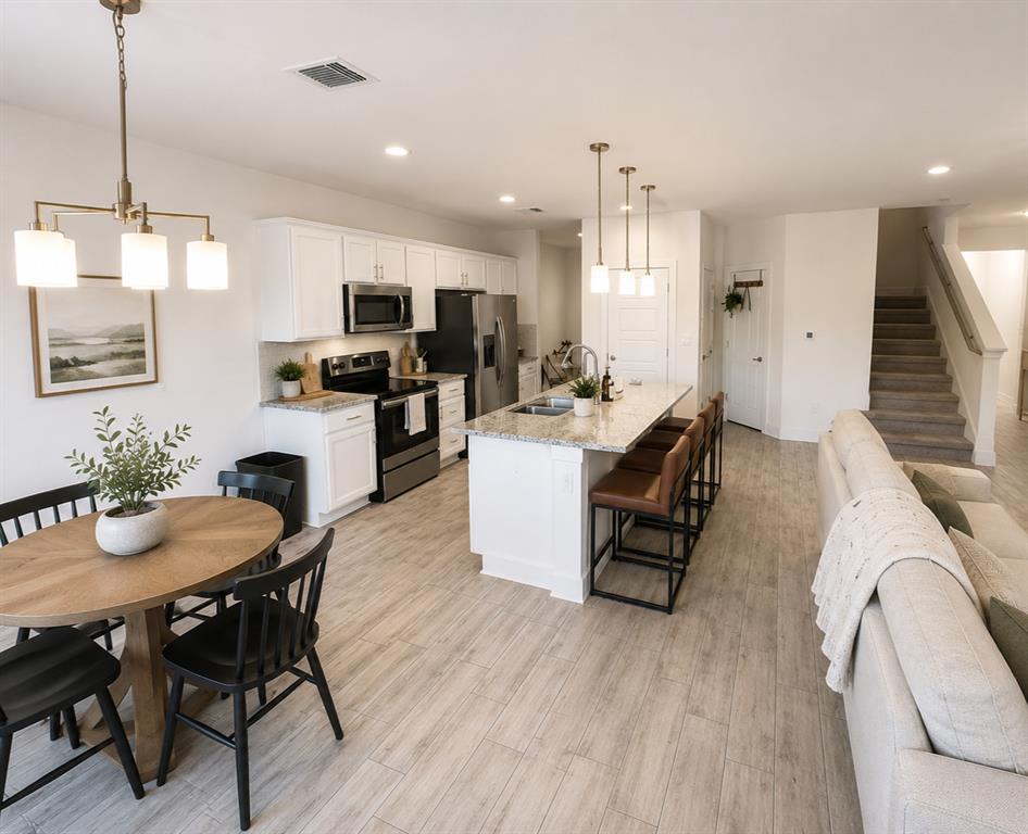 11312 Gadsen Ln — photo