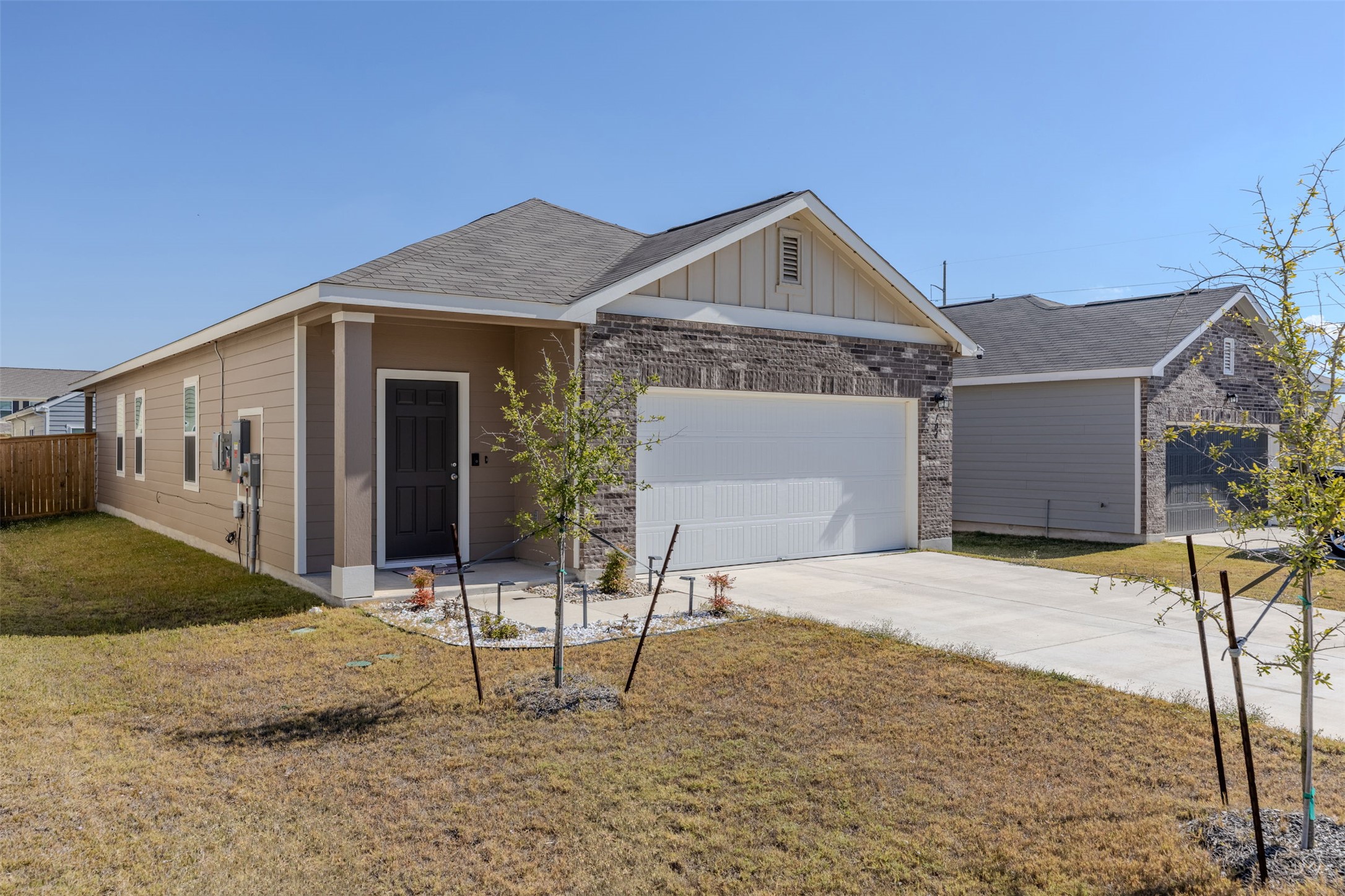 104 Enforcer Loop, Jarrell, TX 76537 — photo 2