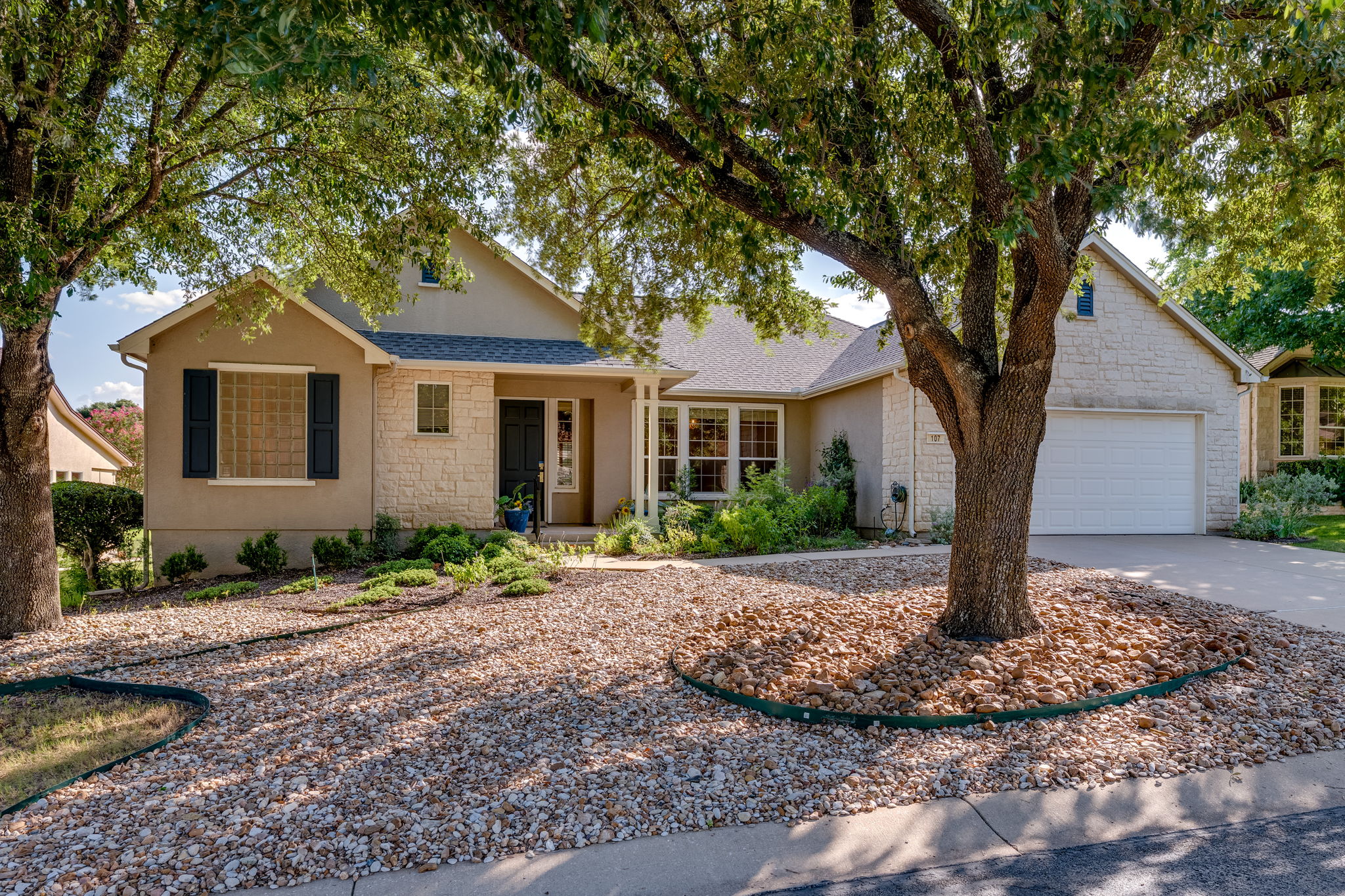 107 Lantana Dr — photo