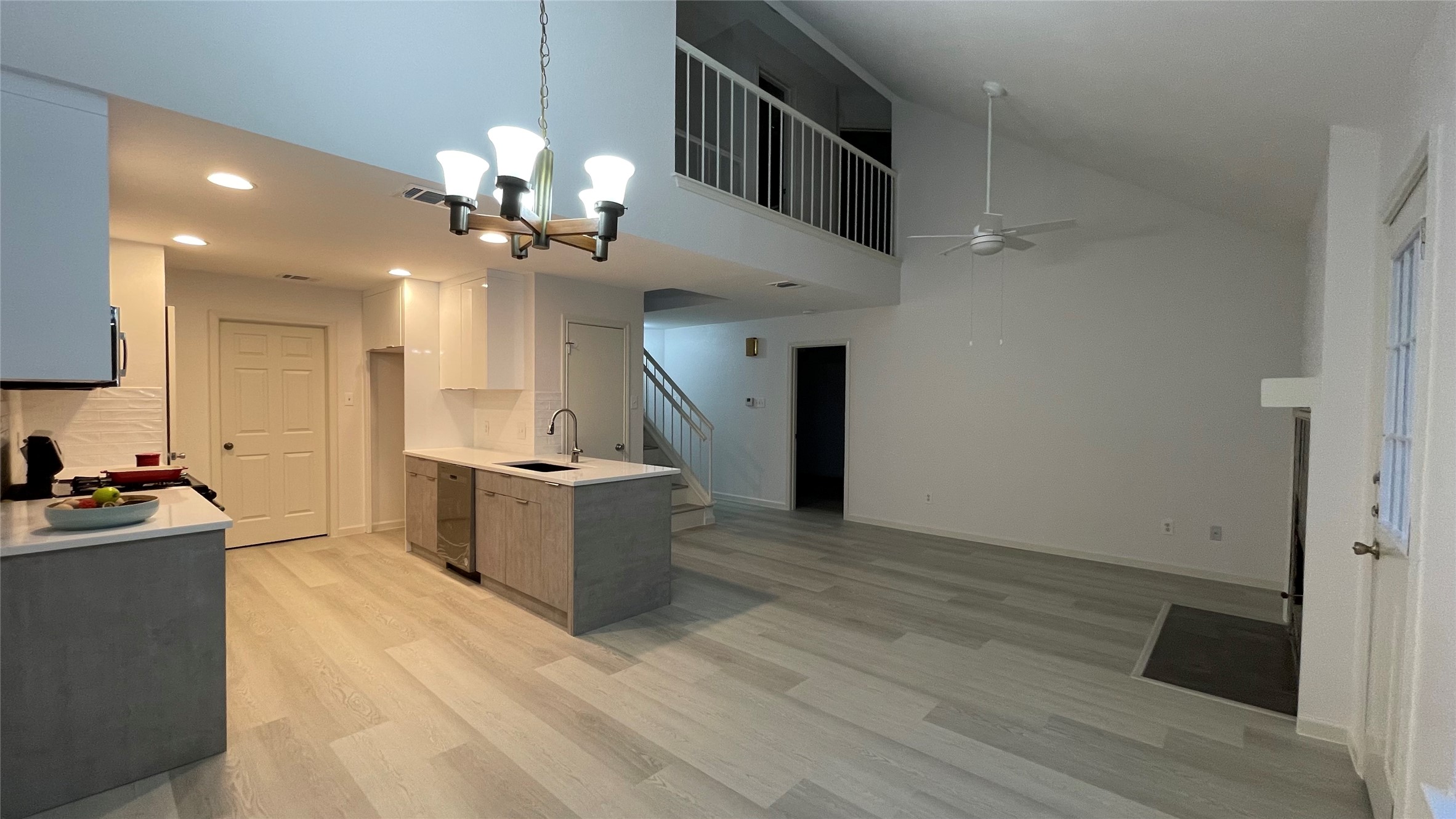 1300 Lauretta Wood Dr — photo