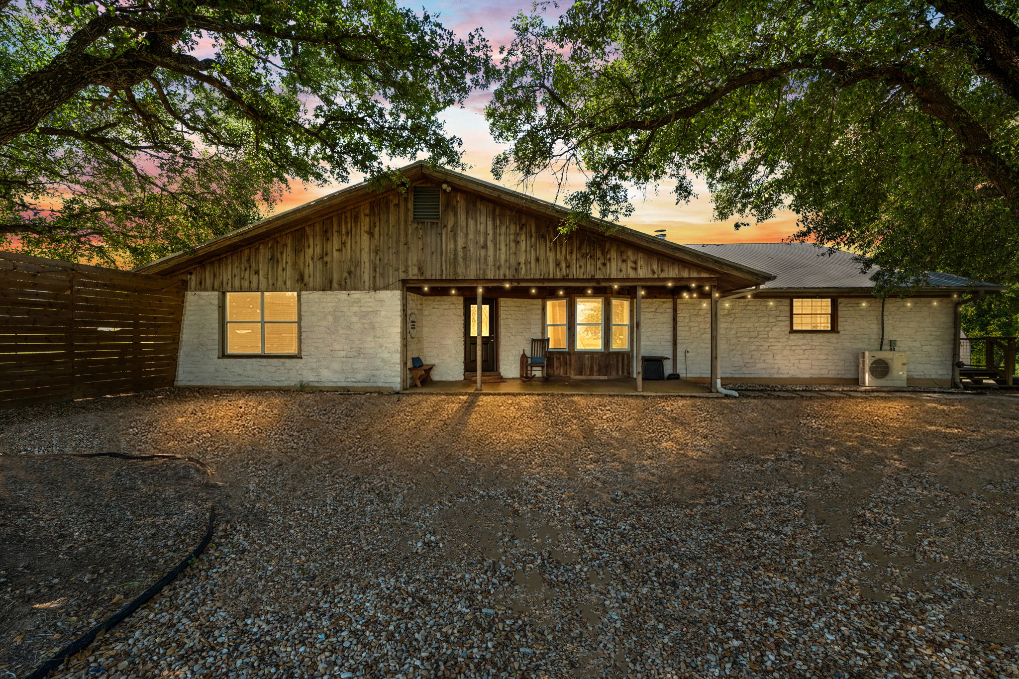 1421 FM 1660 — photo