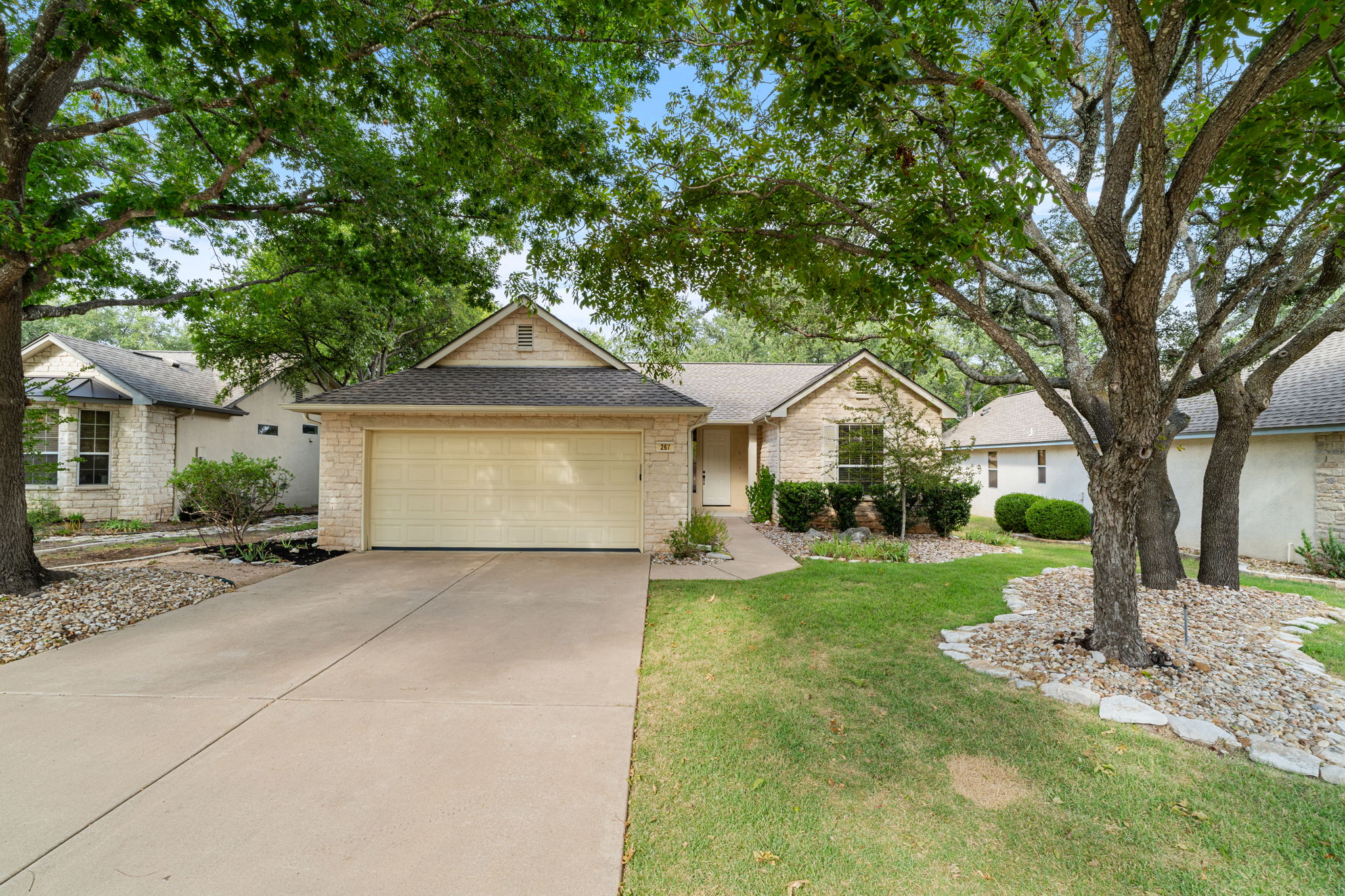 267 Whispering Wind Dr — photo