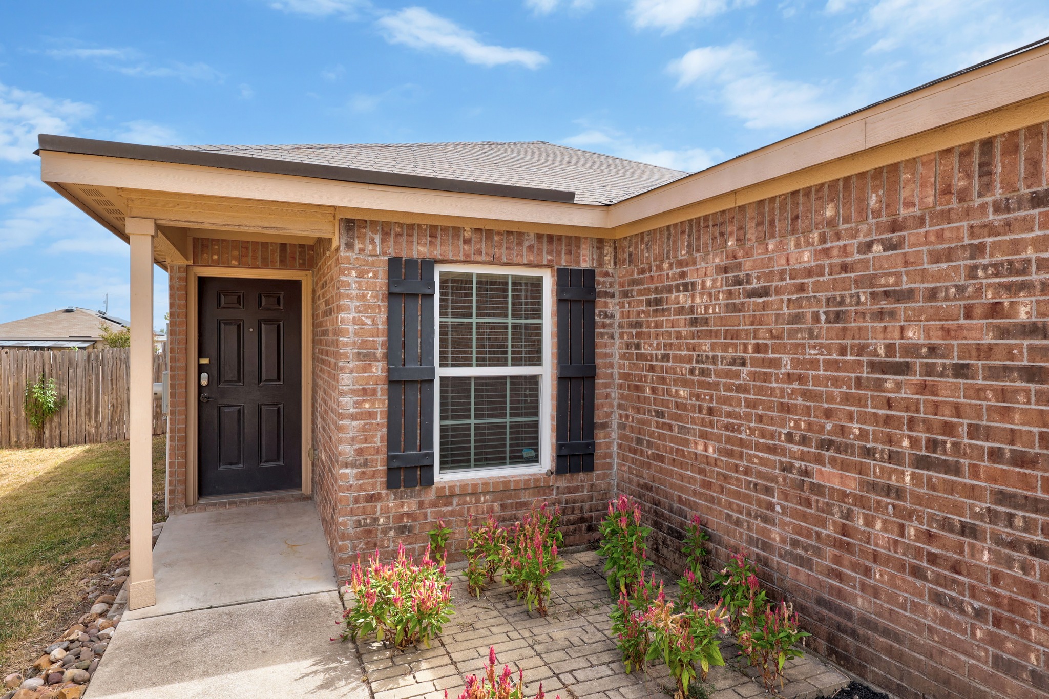 228 Millers Loop, Jarrell, TX 76537 — photo 2
