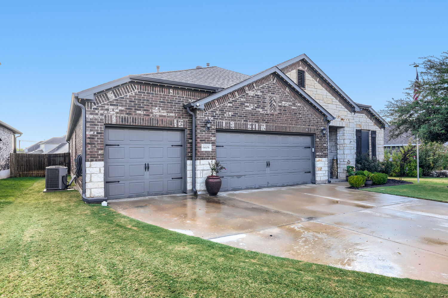 6608 Casiano CV — photo