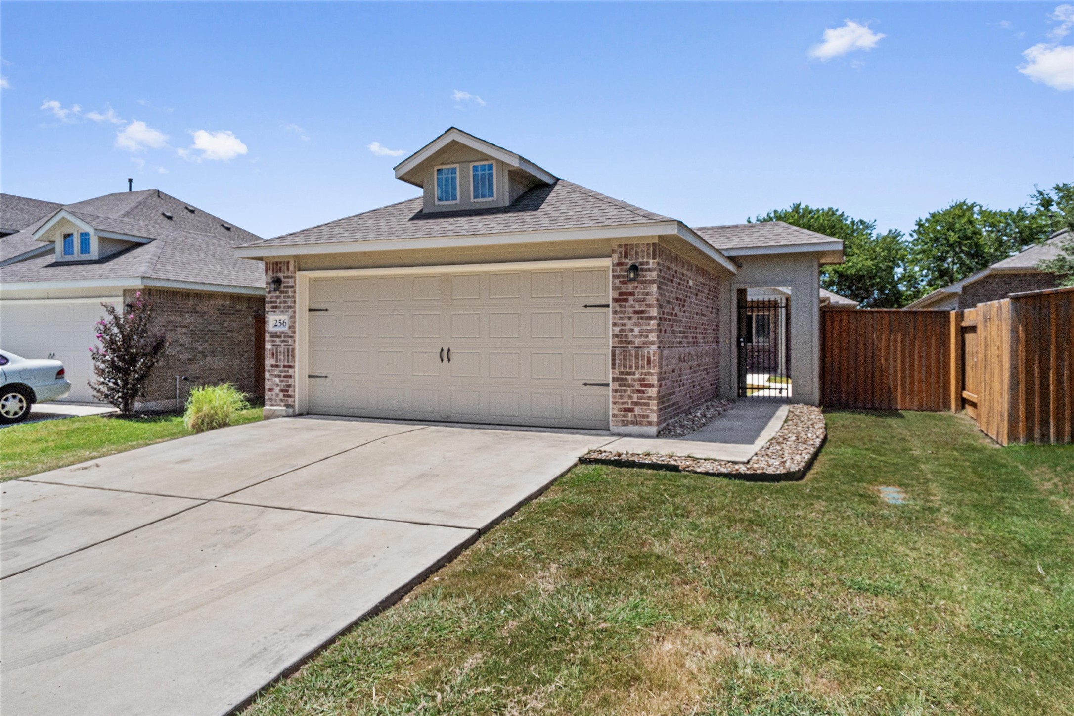 256 Pelican Bay Cir — photo