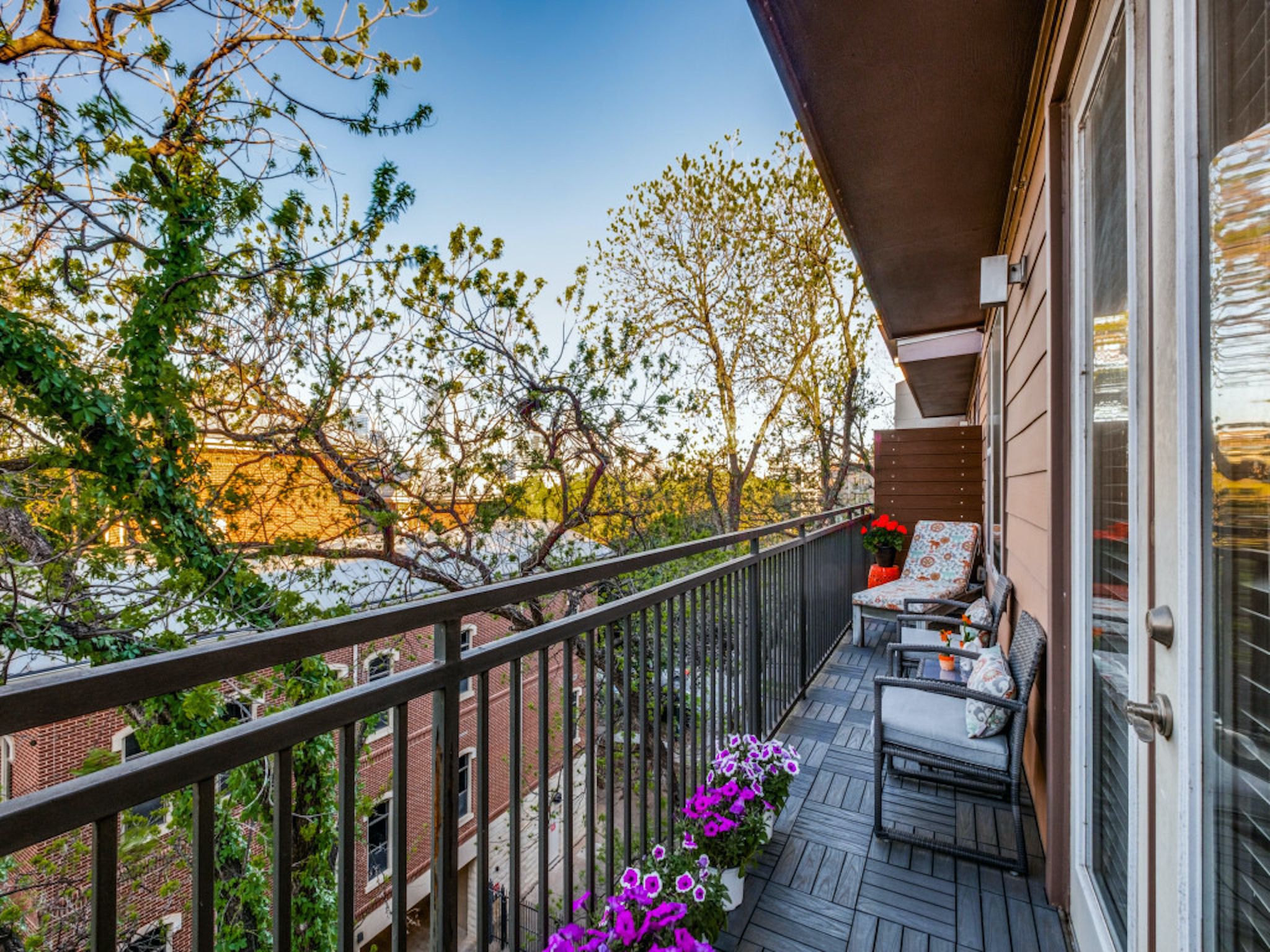 1900 Barton Springs Rd 5037 — photo