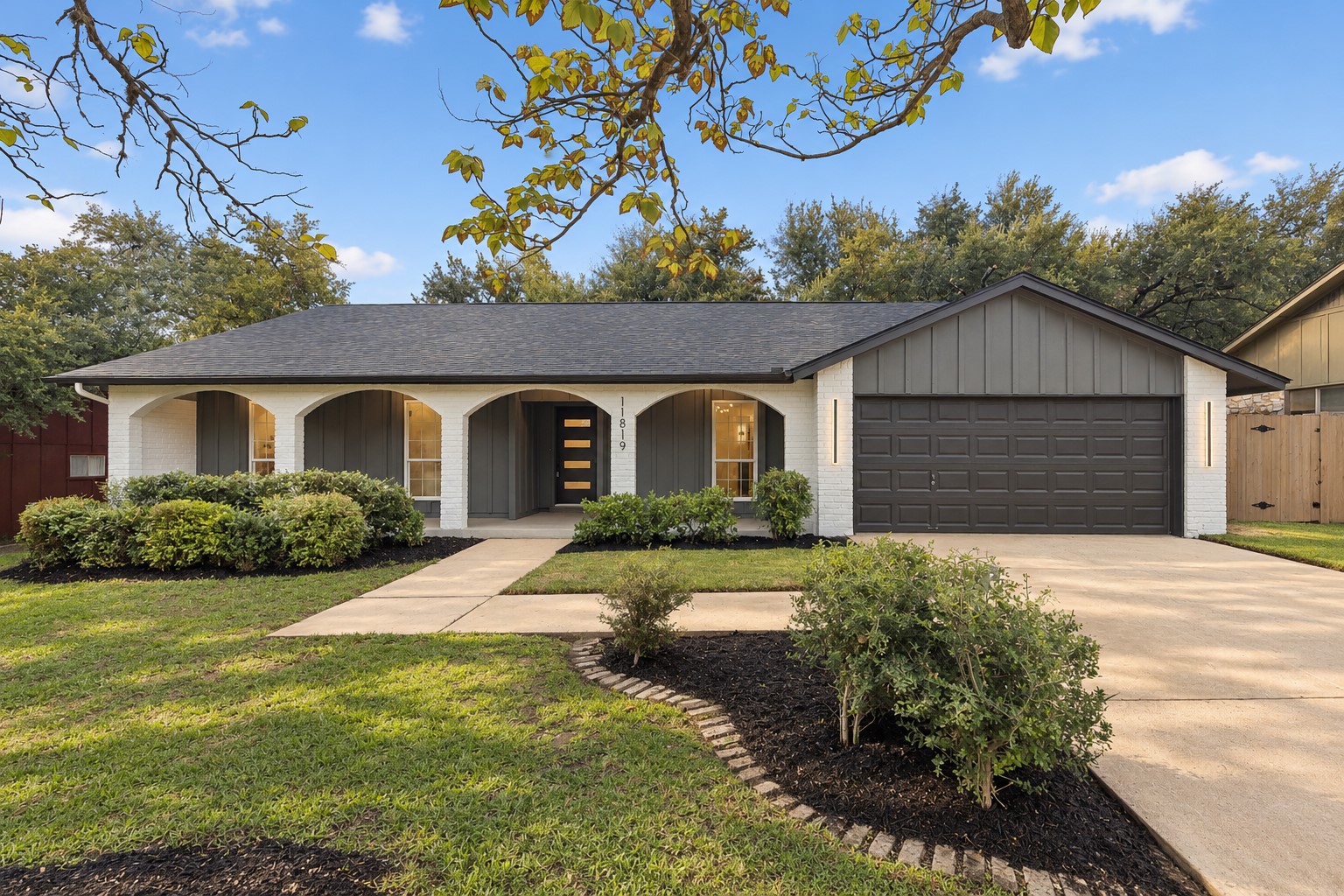 11819 Highland Oaks Trl — photo